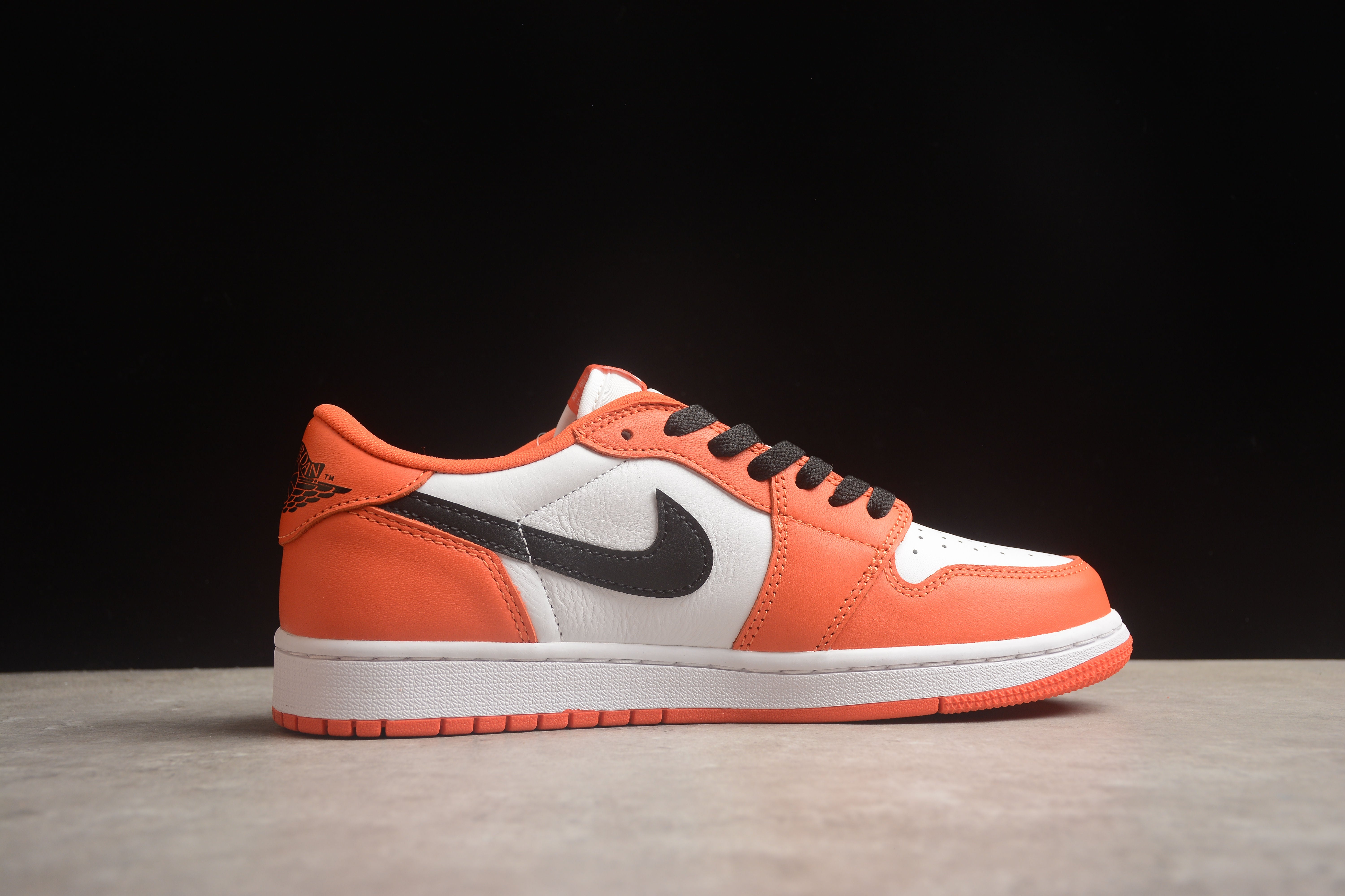 Air jordan low 1 orange