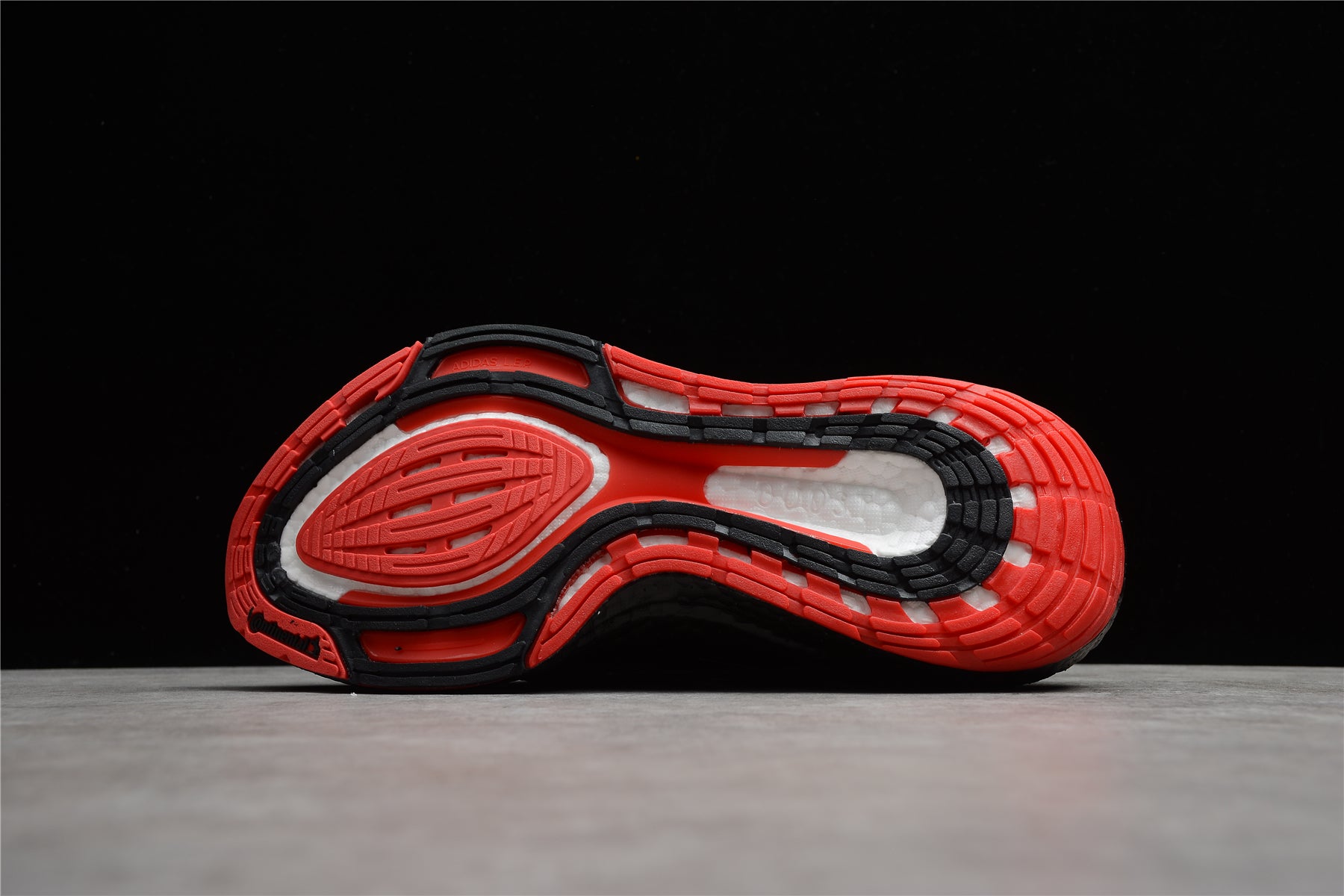 Chaussures Adidas ultraboost rouge noir