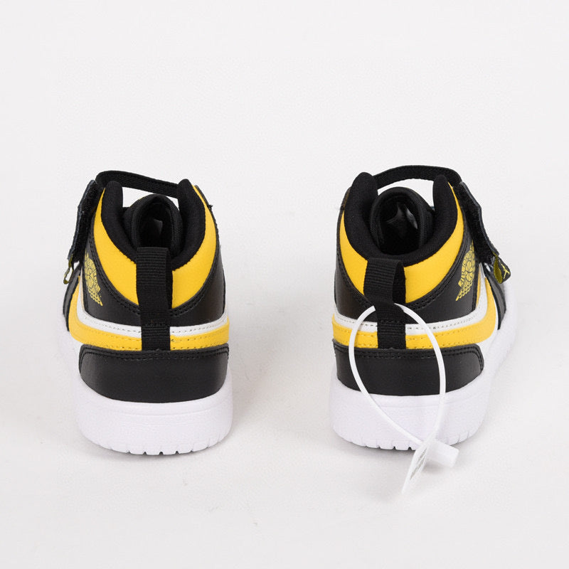 Nike jordan bee shoes