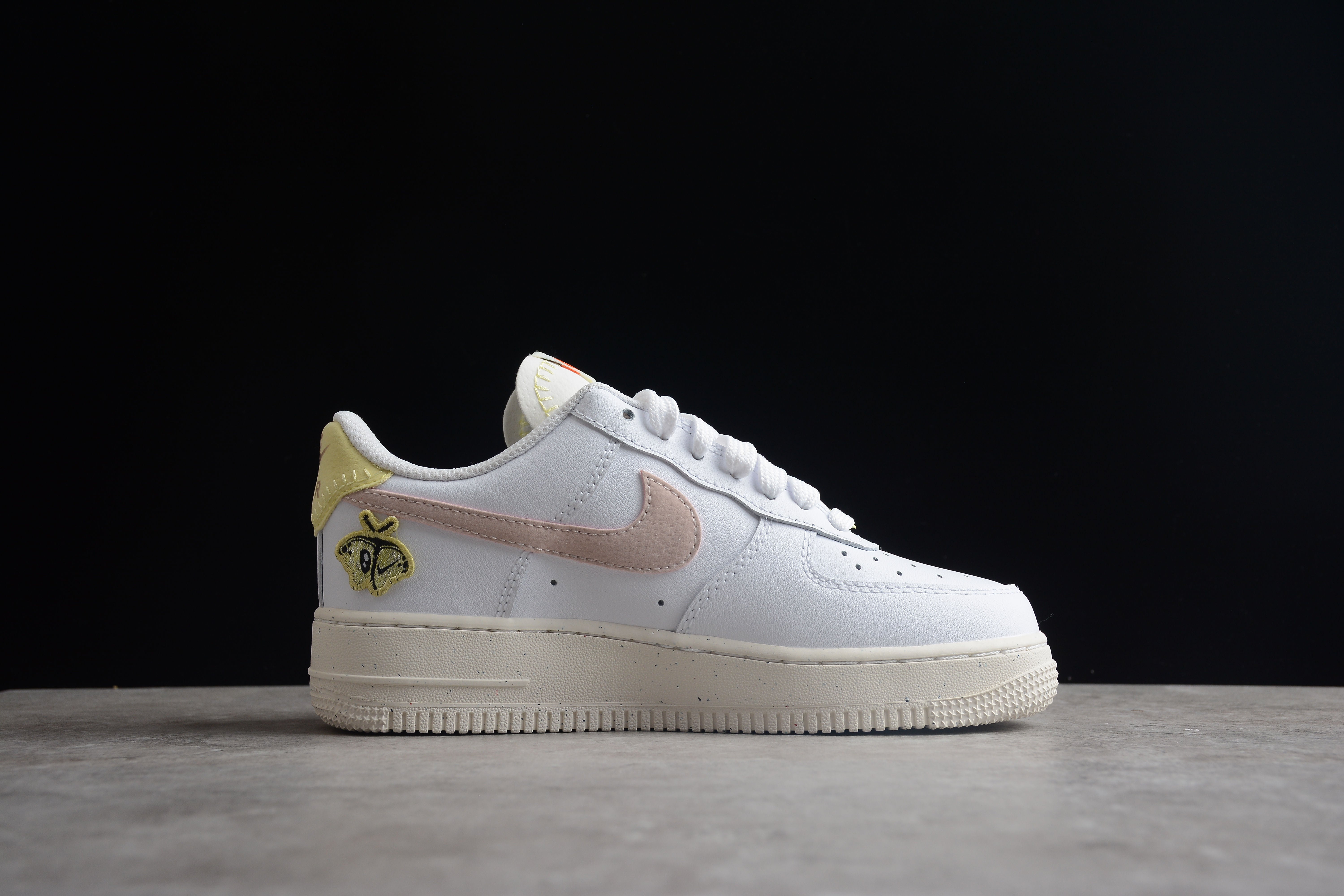 Nike airforce A1 bee shoes