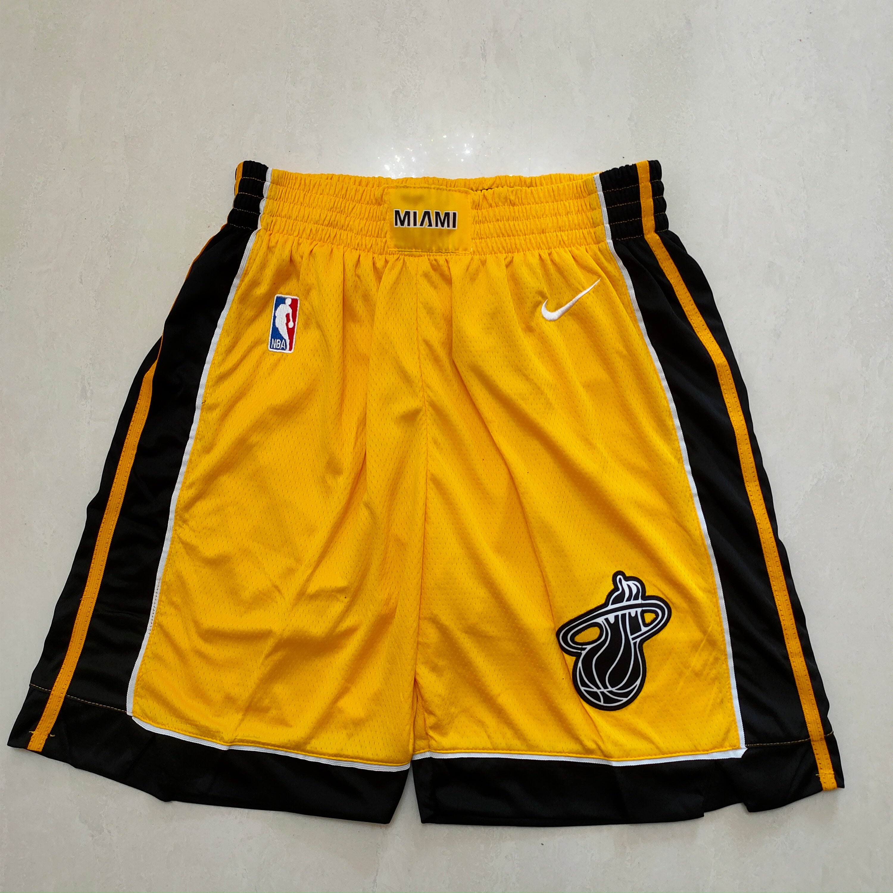 Short jaune et noir Miami Heat