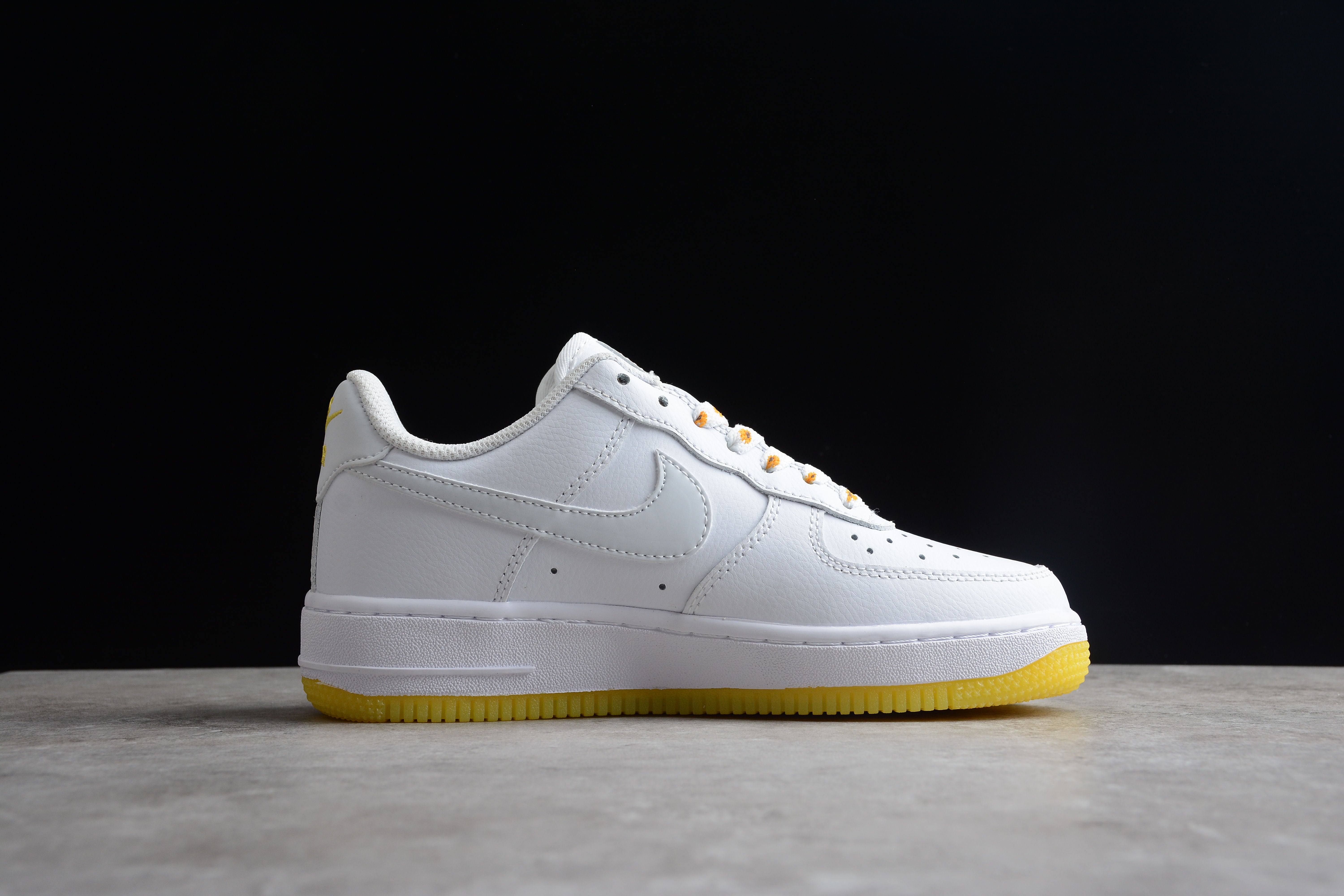 Nike airforce A1 full daisy shoes
