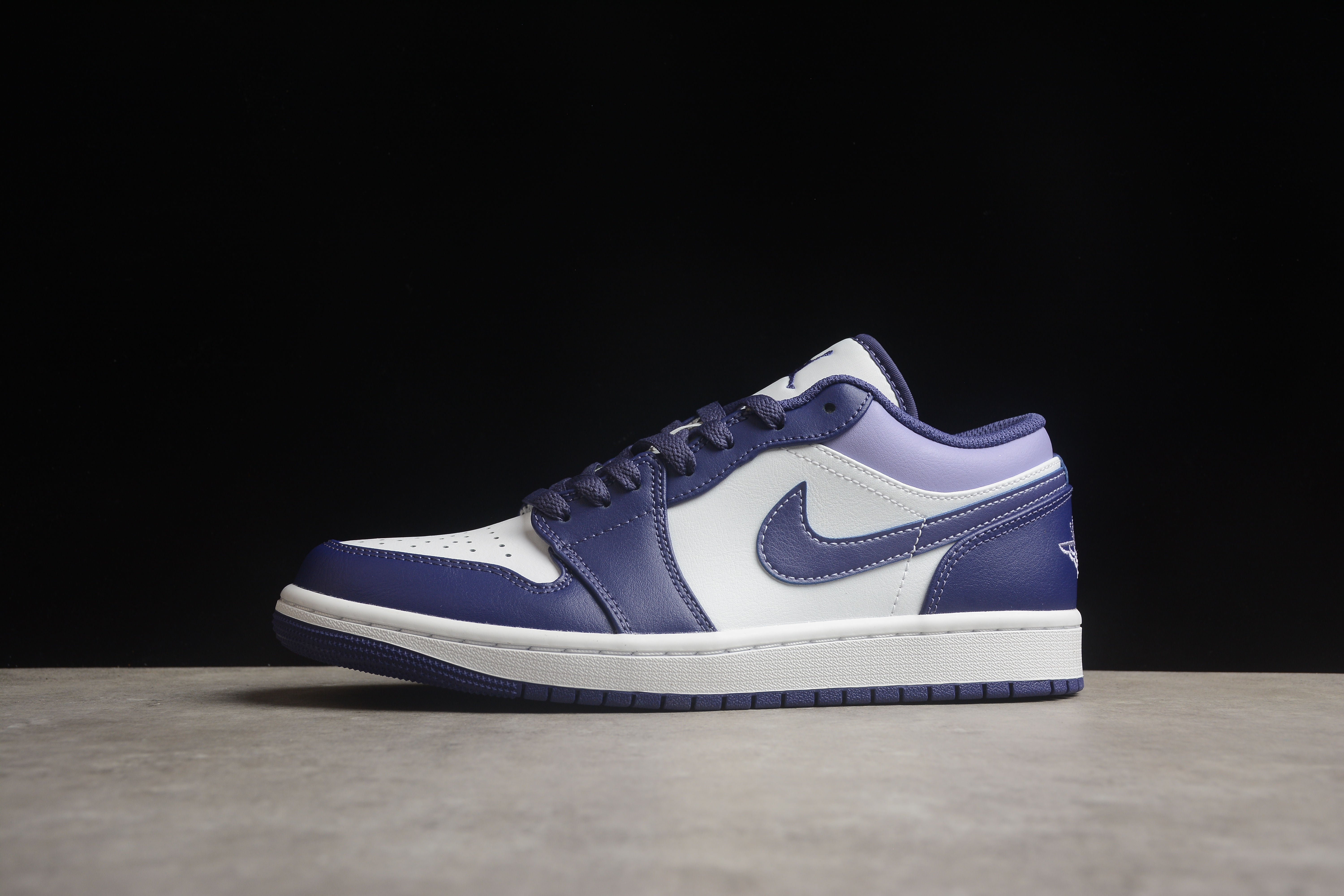 Air jordan low 1 purple