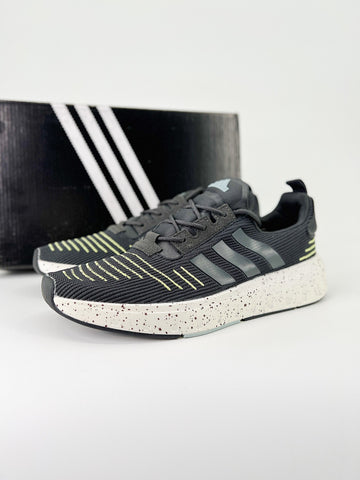 Adidas RUN swift X black/yellow