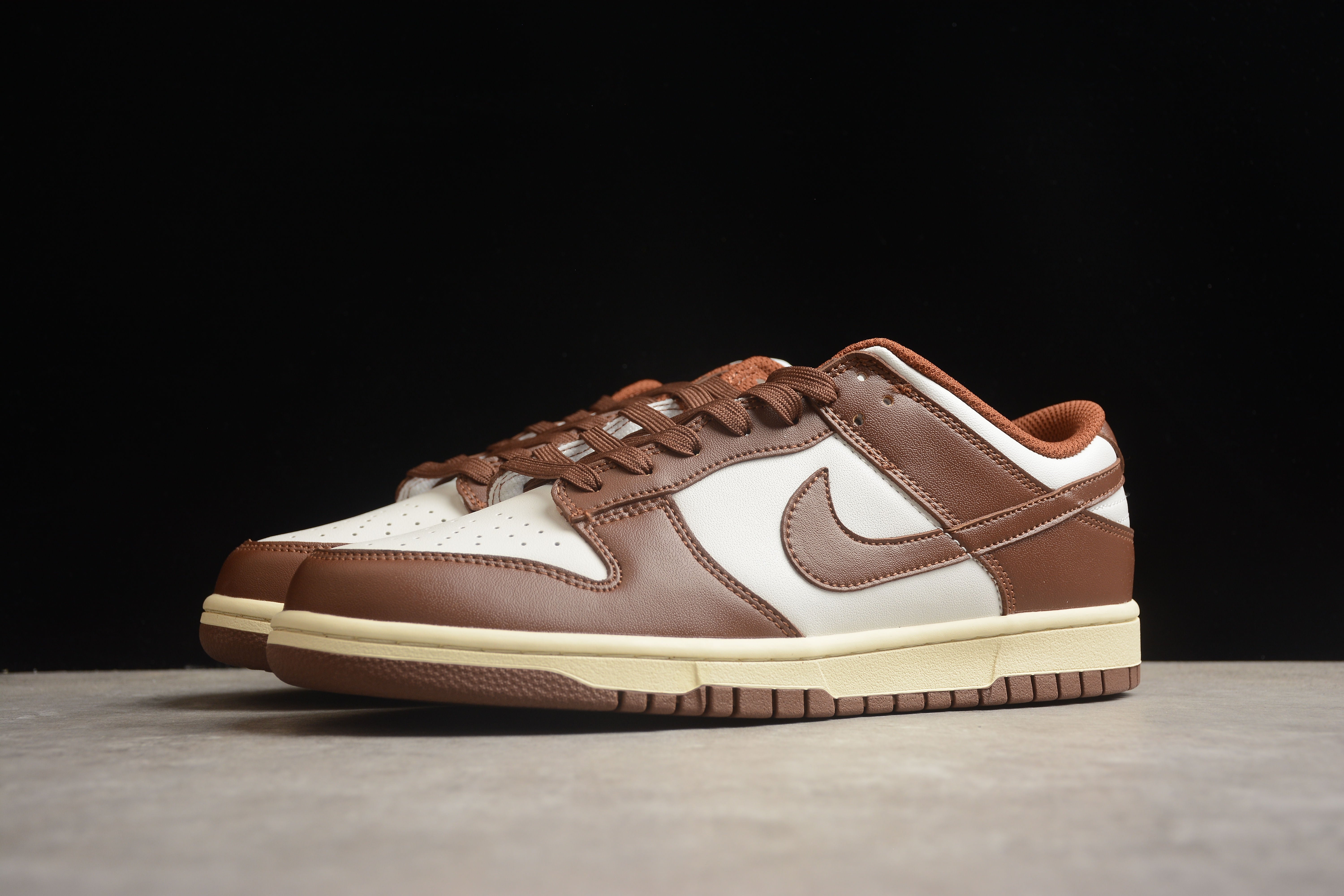 Nike SB dunk low dark brown mocha shoes