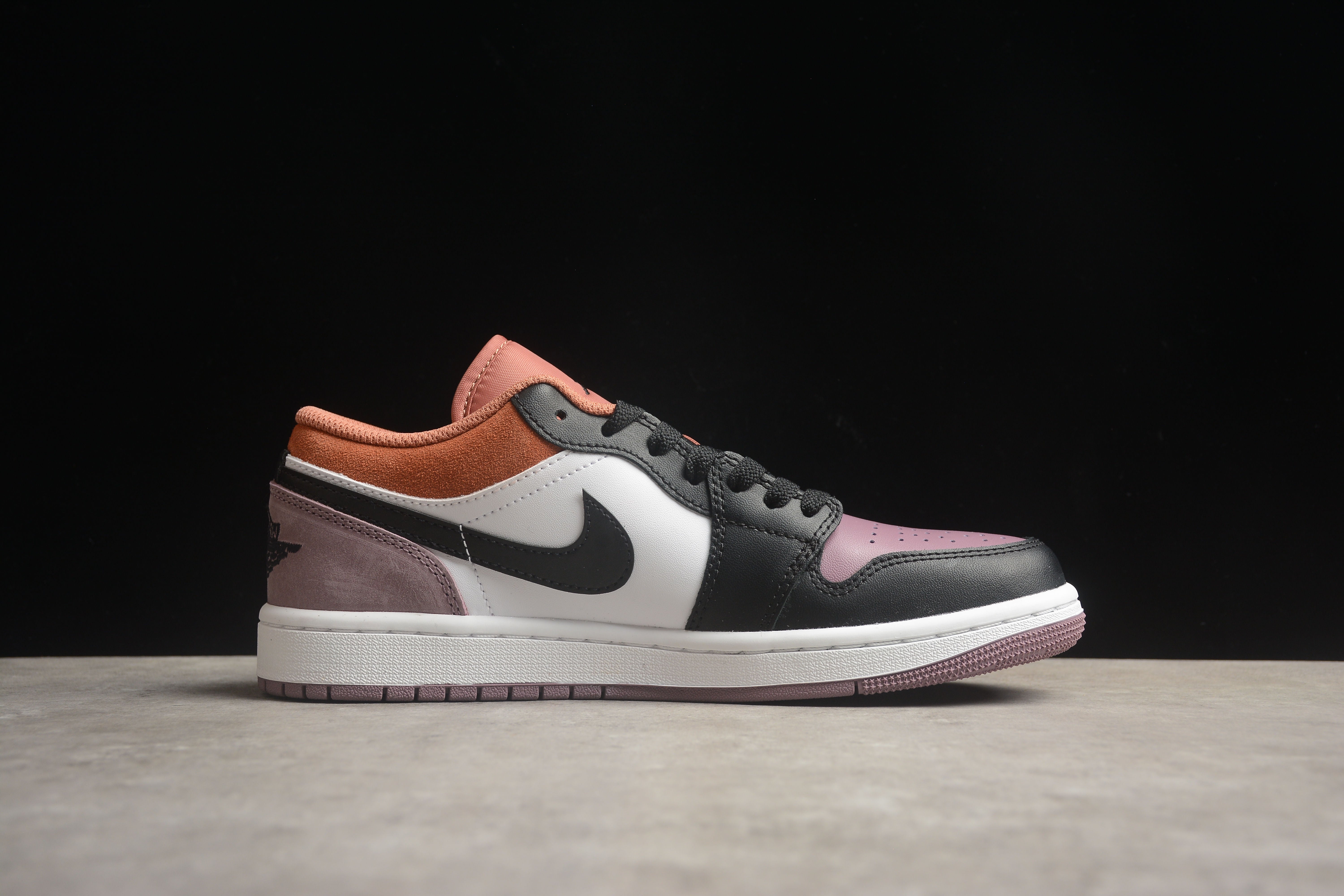 Air jordan low 1 colorway