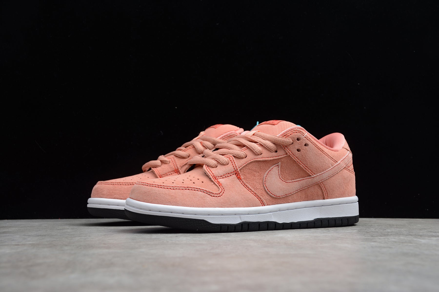 Nike SB dunk low peach shoes