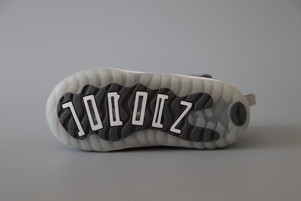 joe 11 high top grey  shoes