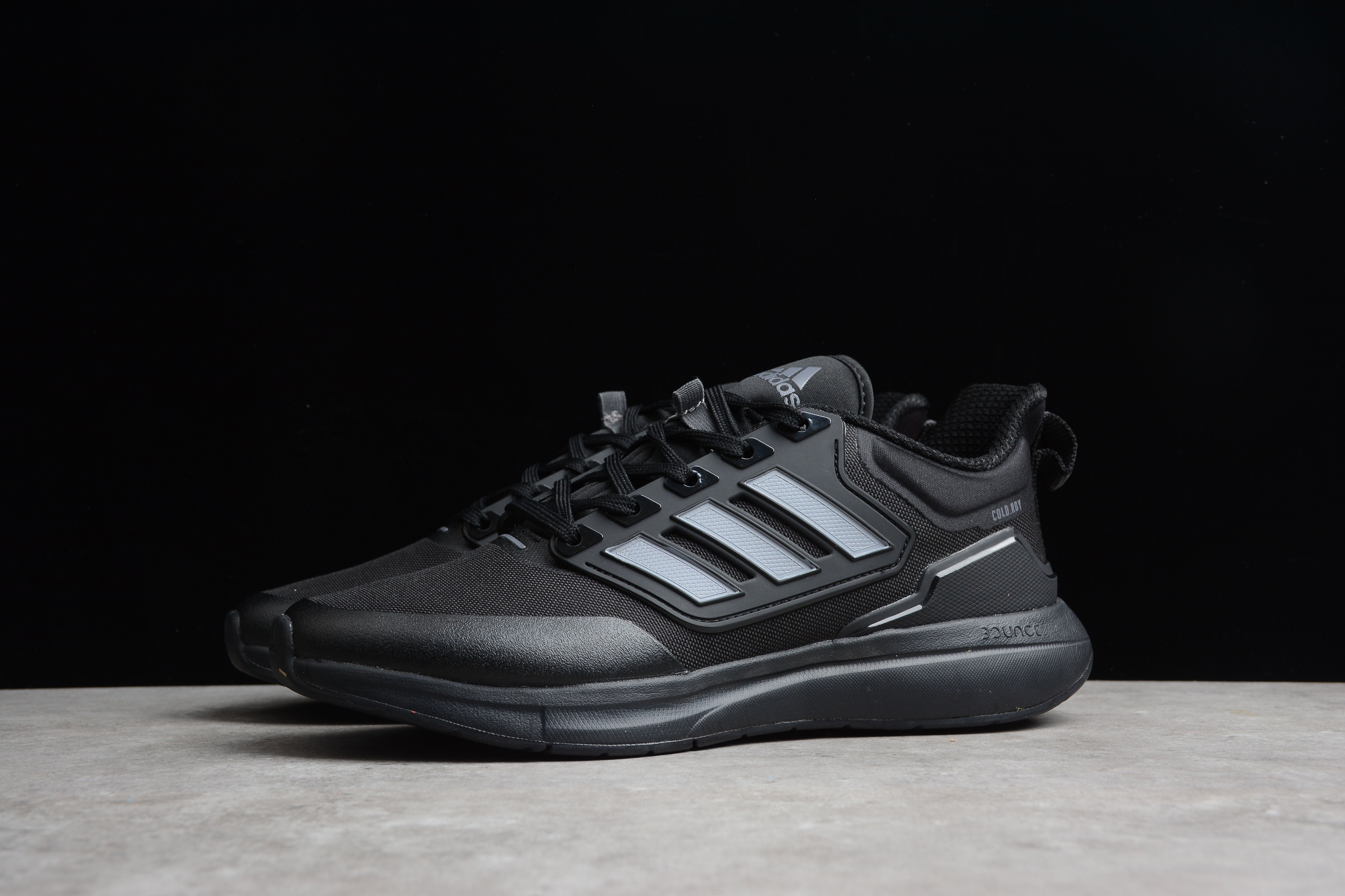 Adidas EQ21 RUN black