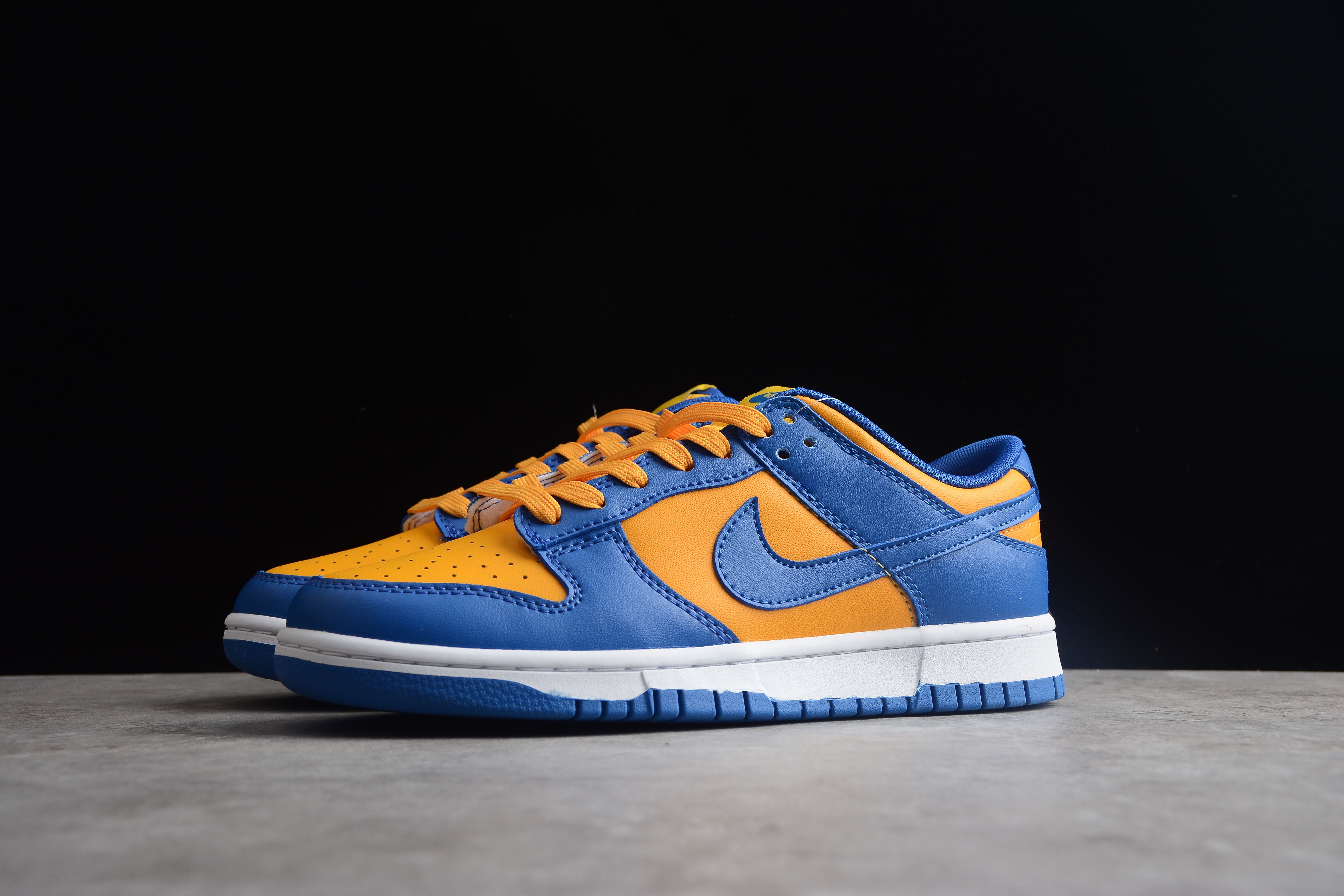 Nike SB dunk low blue/yellow shoes