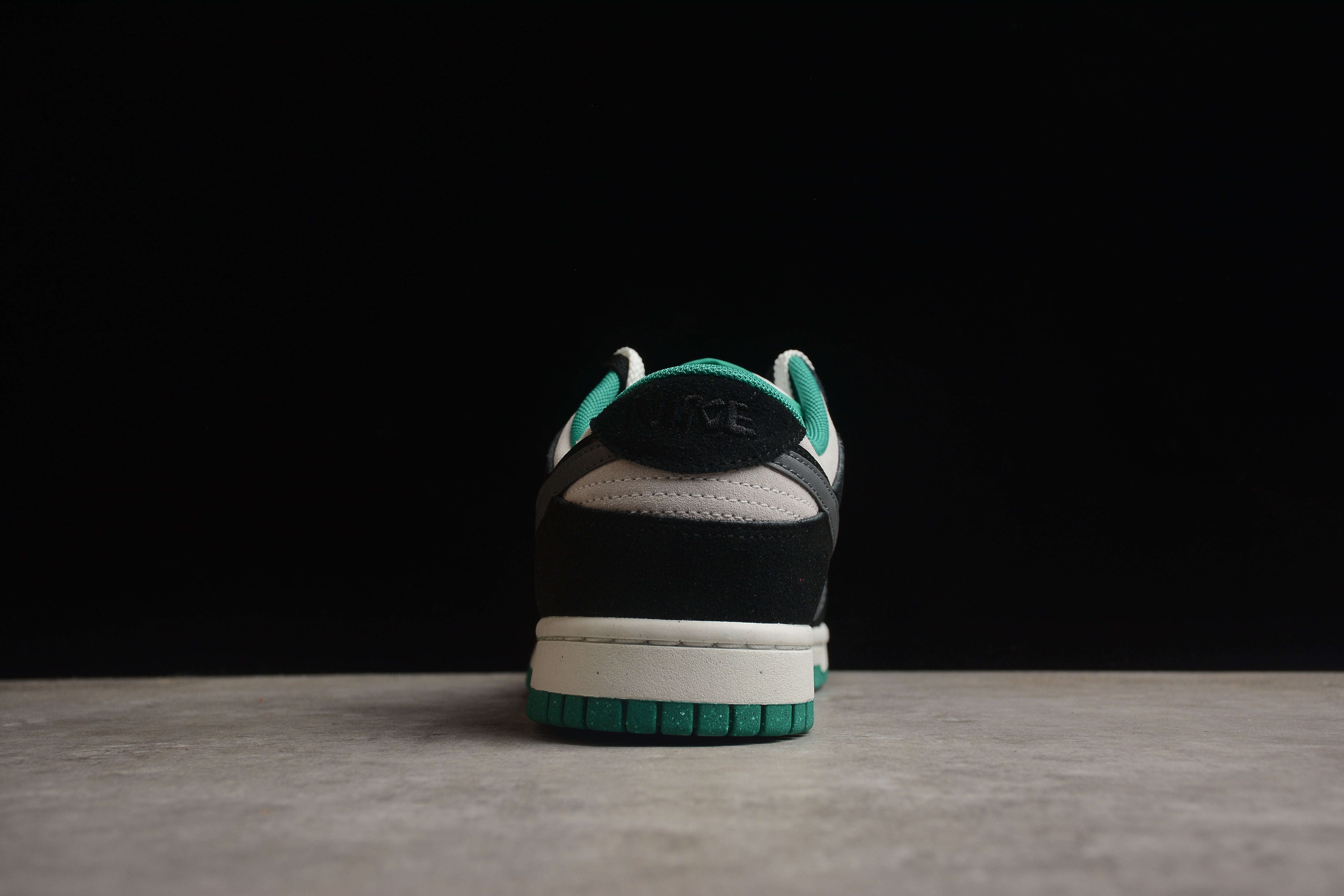 Nike SB dunk low black green shoes