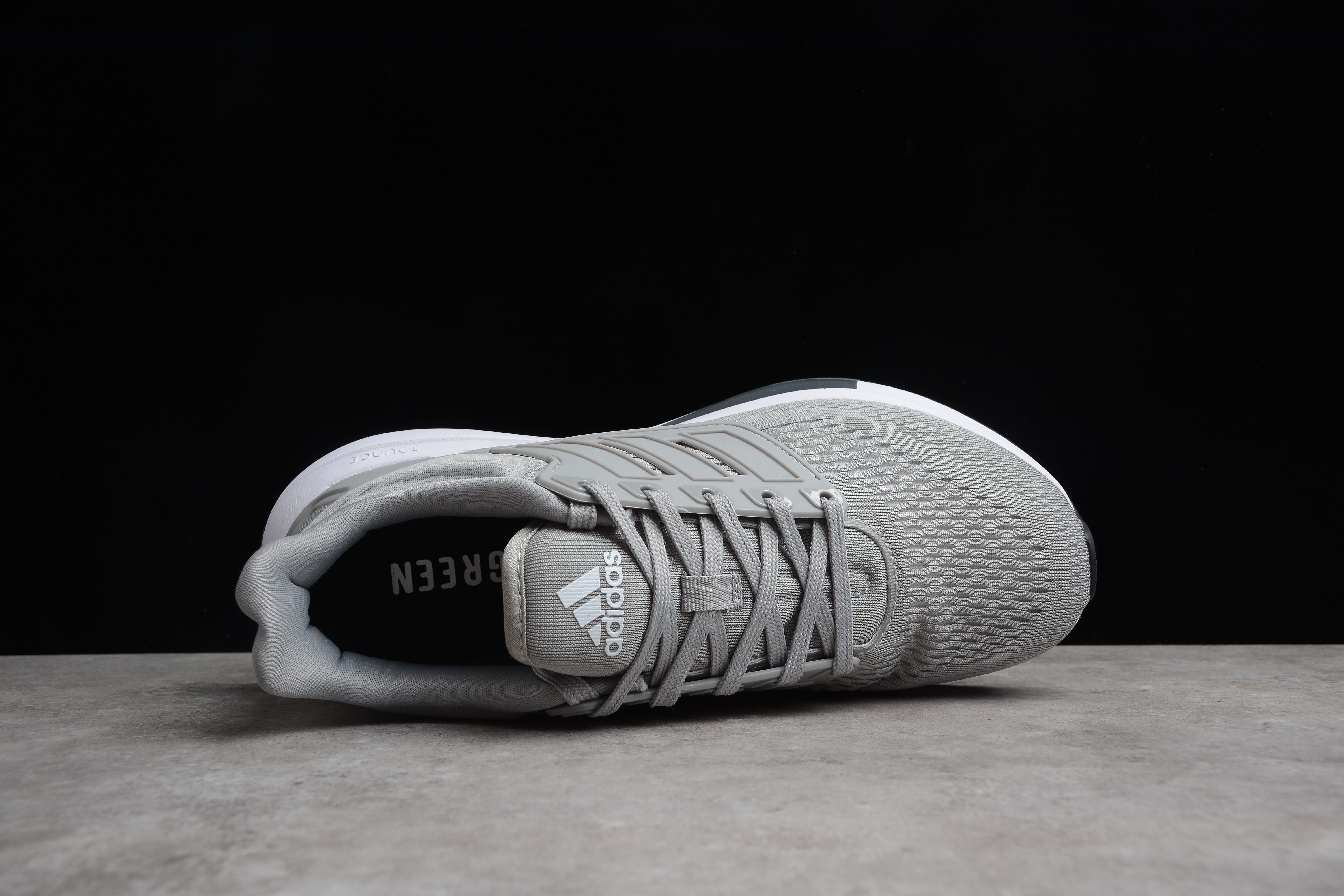 Adidas EQ21 RUN grey