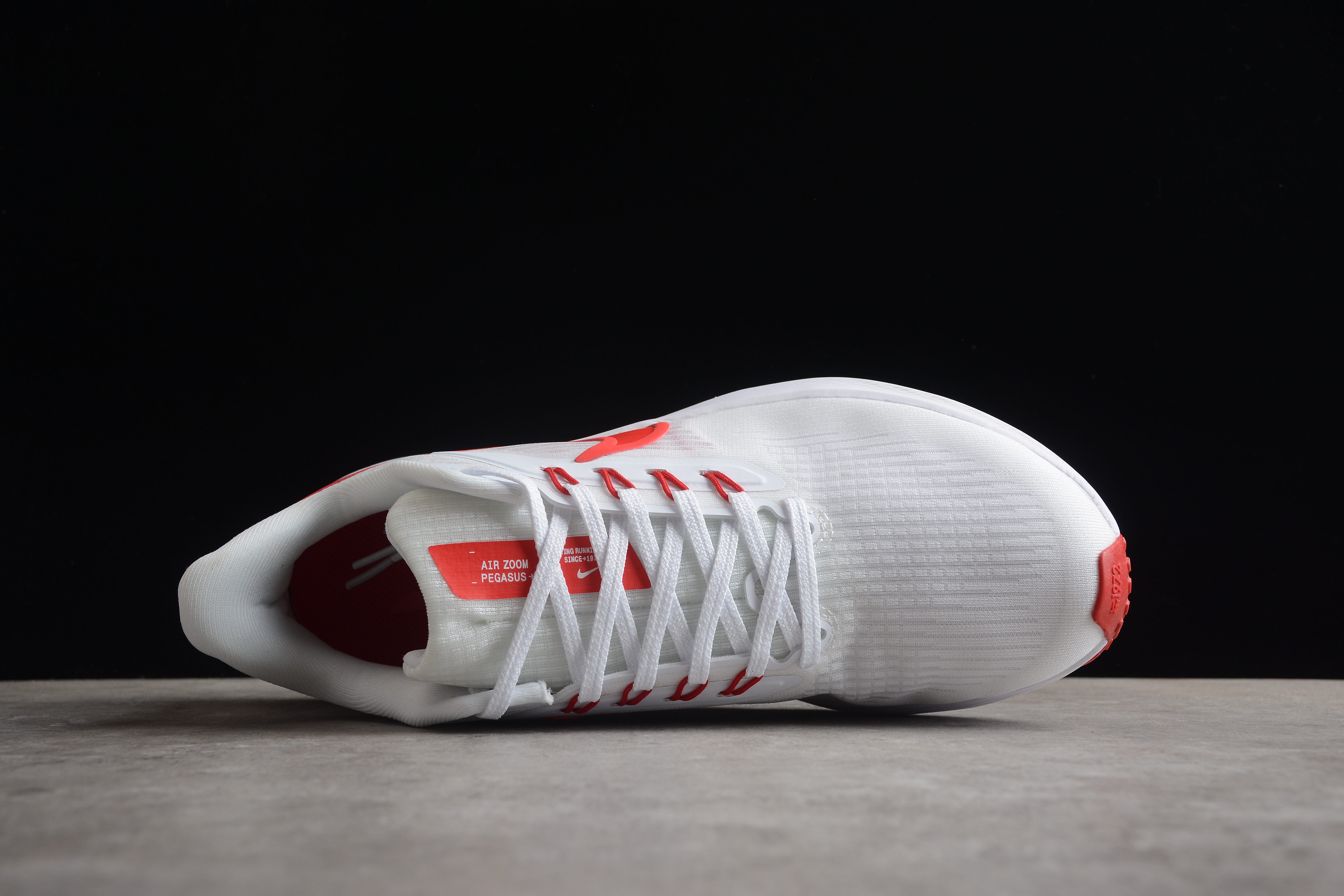Nike pegasus white/red