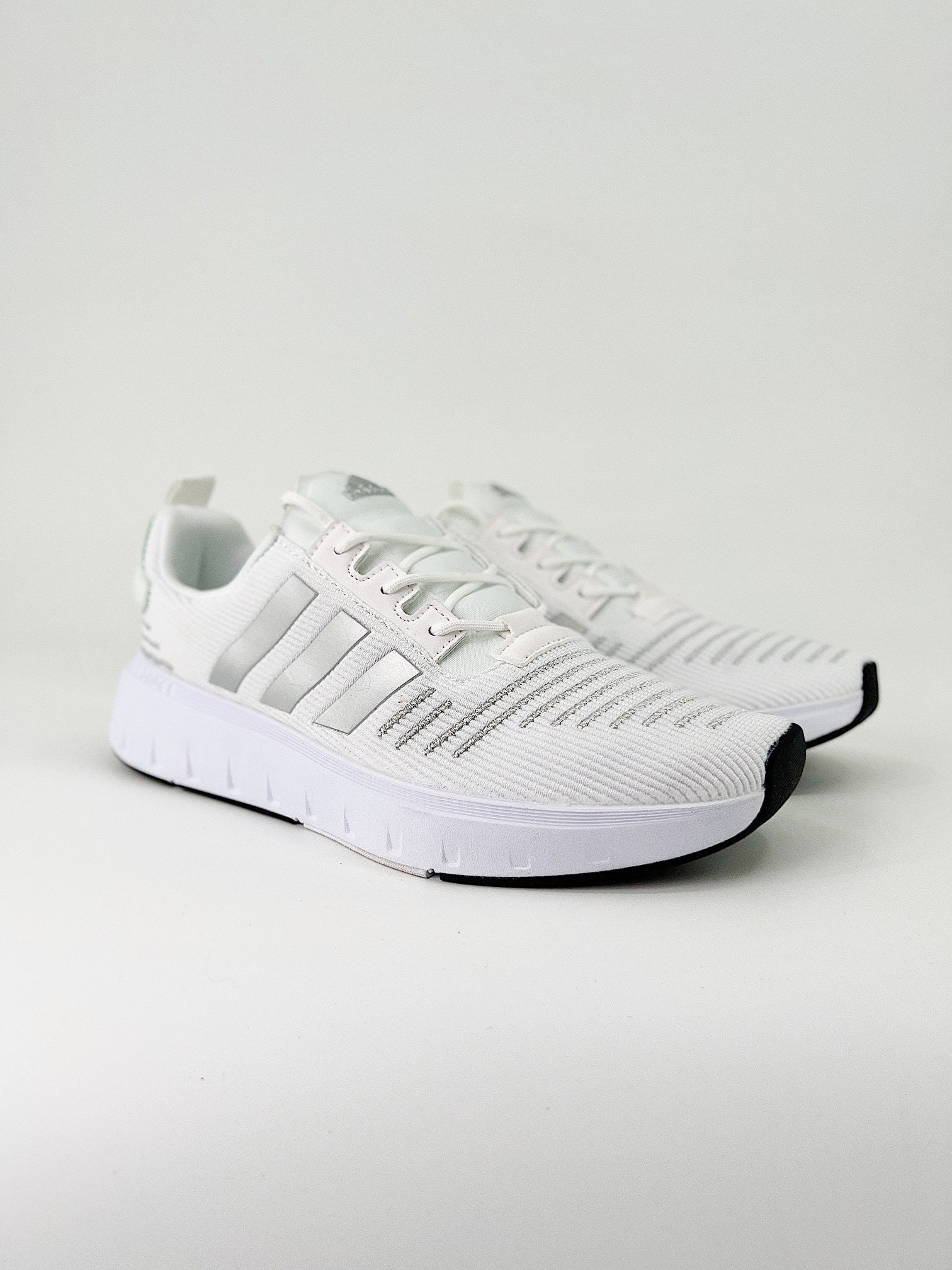 Adidas RUN swift white