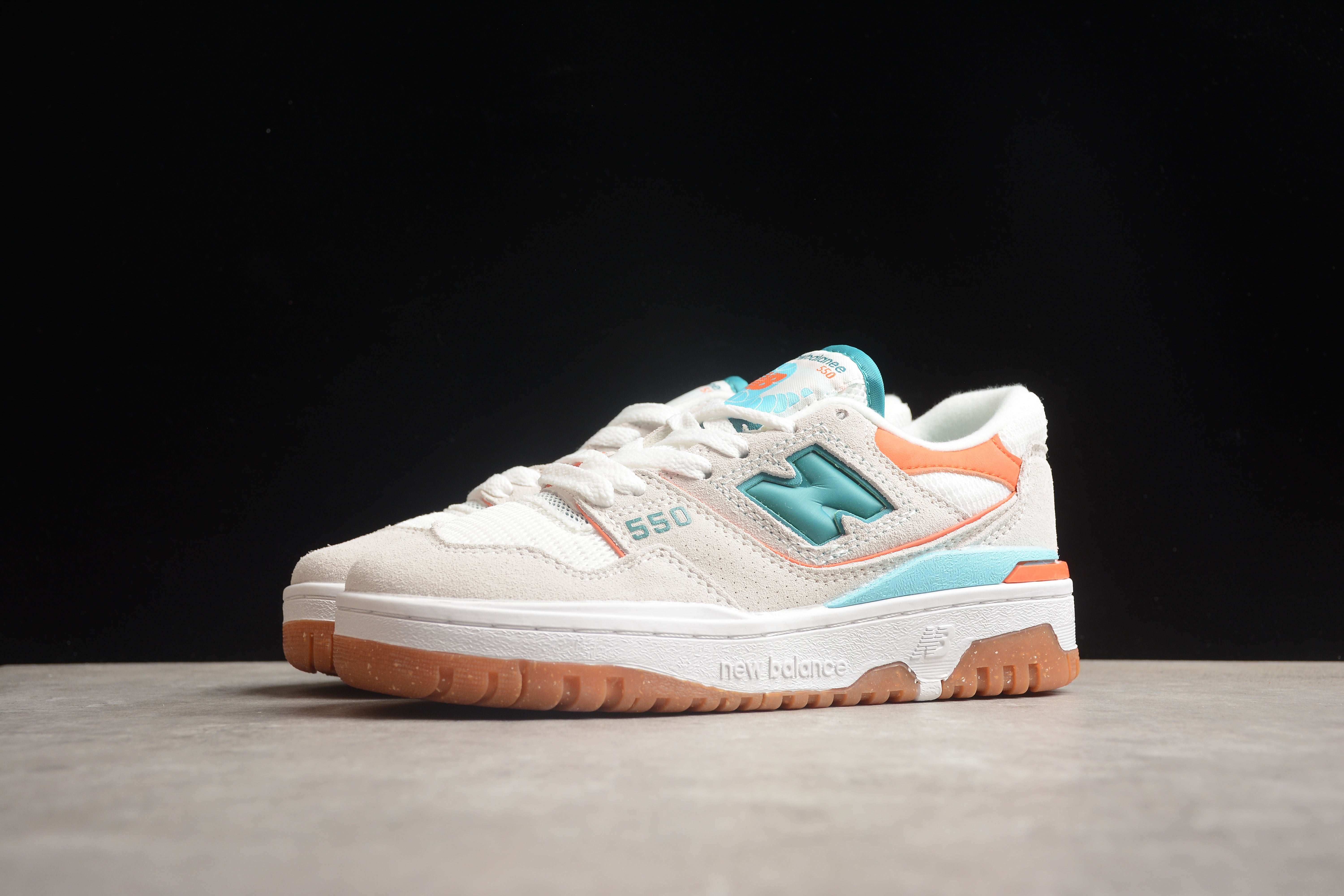 NB 550 colorway shoes