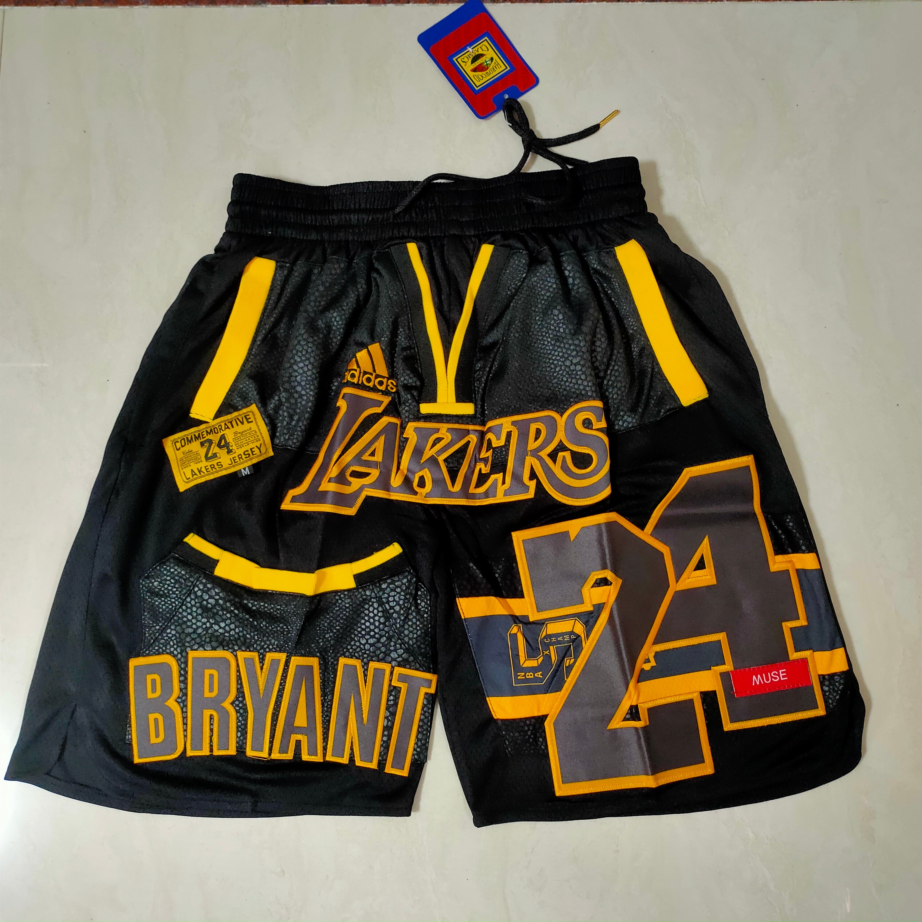 Short noir des Lakers 24 Bryant