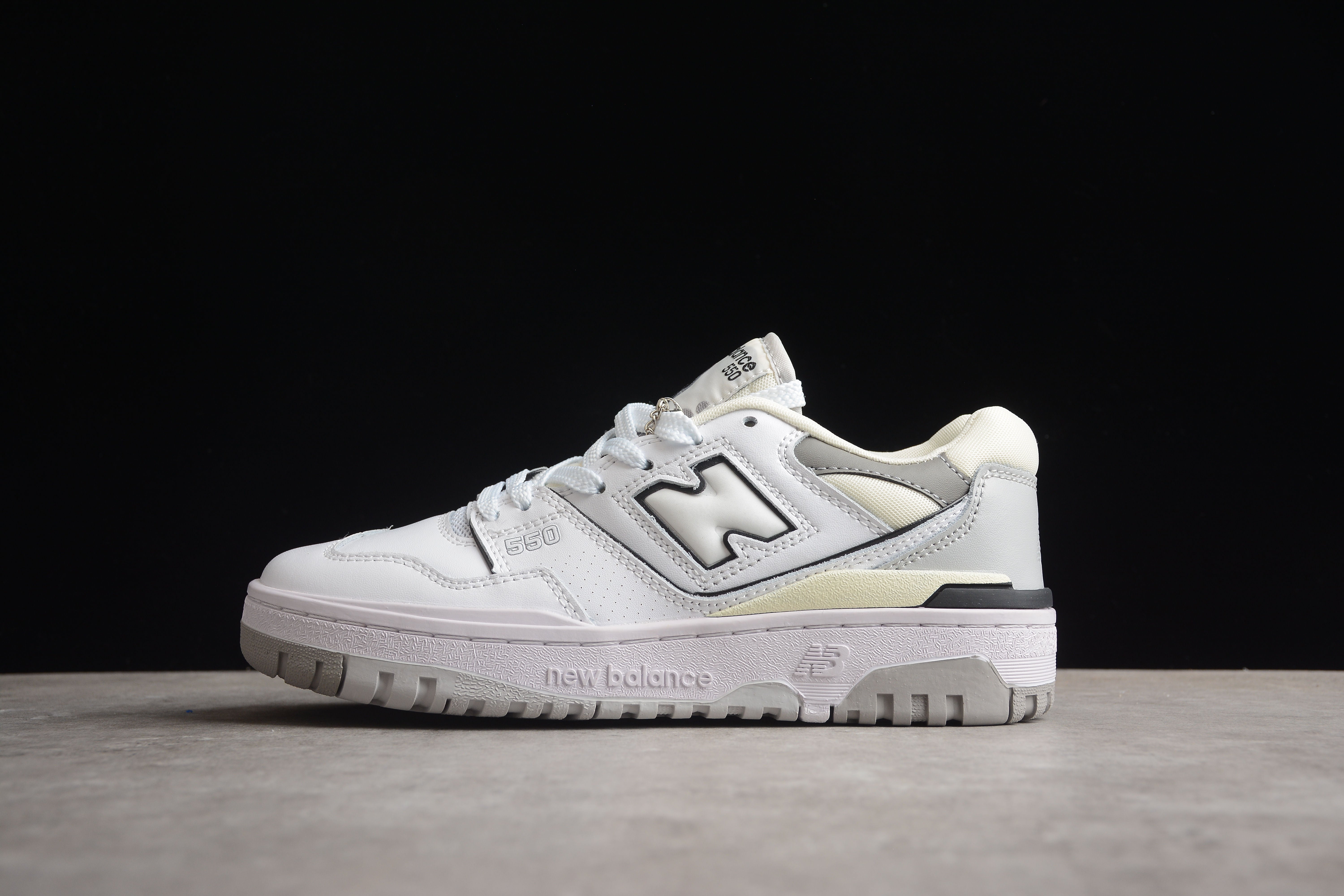 NB 550 white/grey shoes