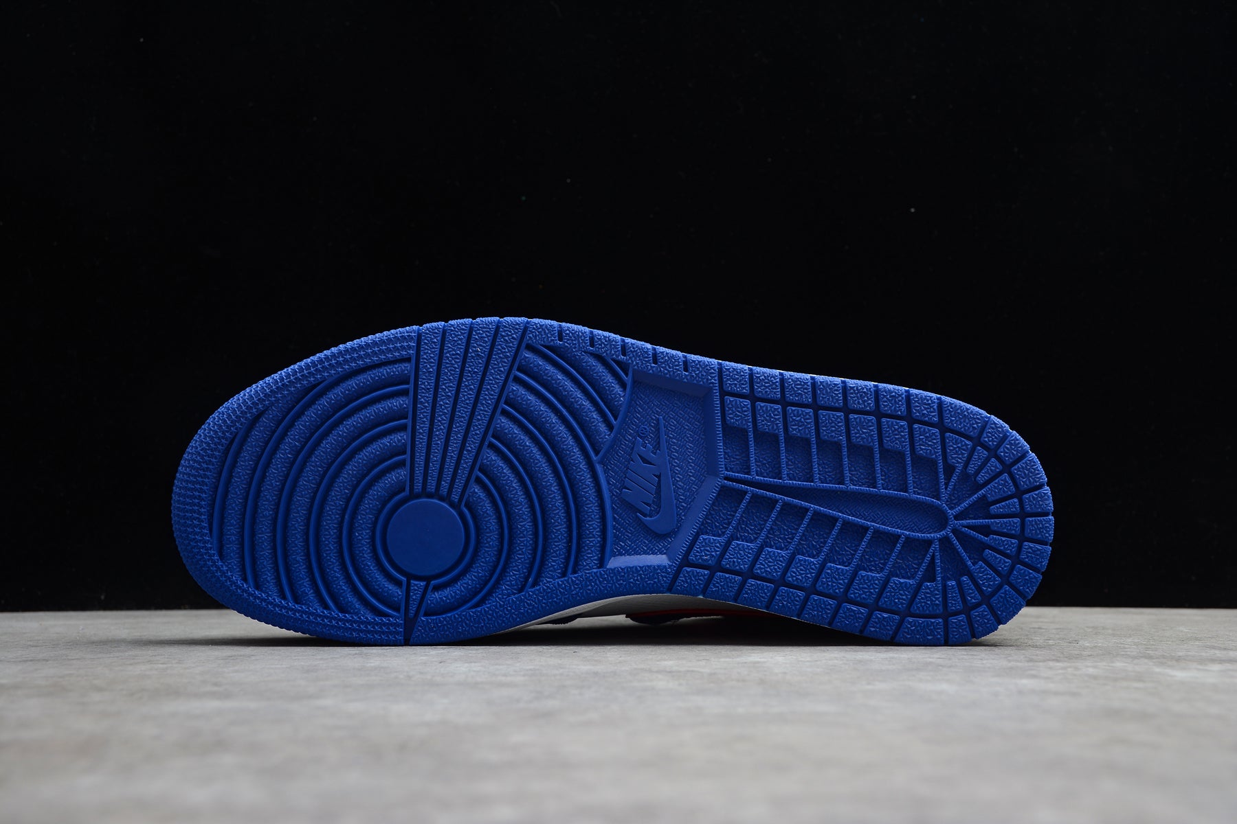 Air jordan mid spiderman