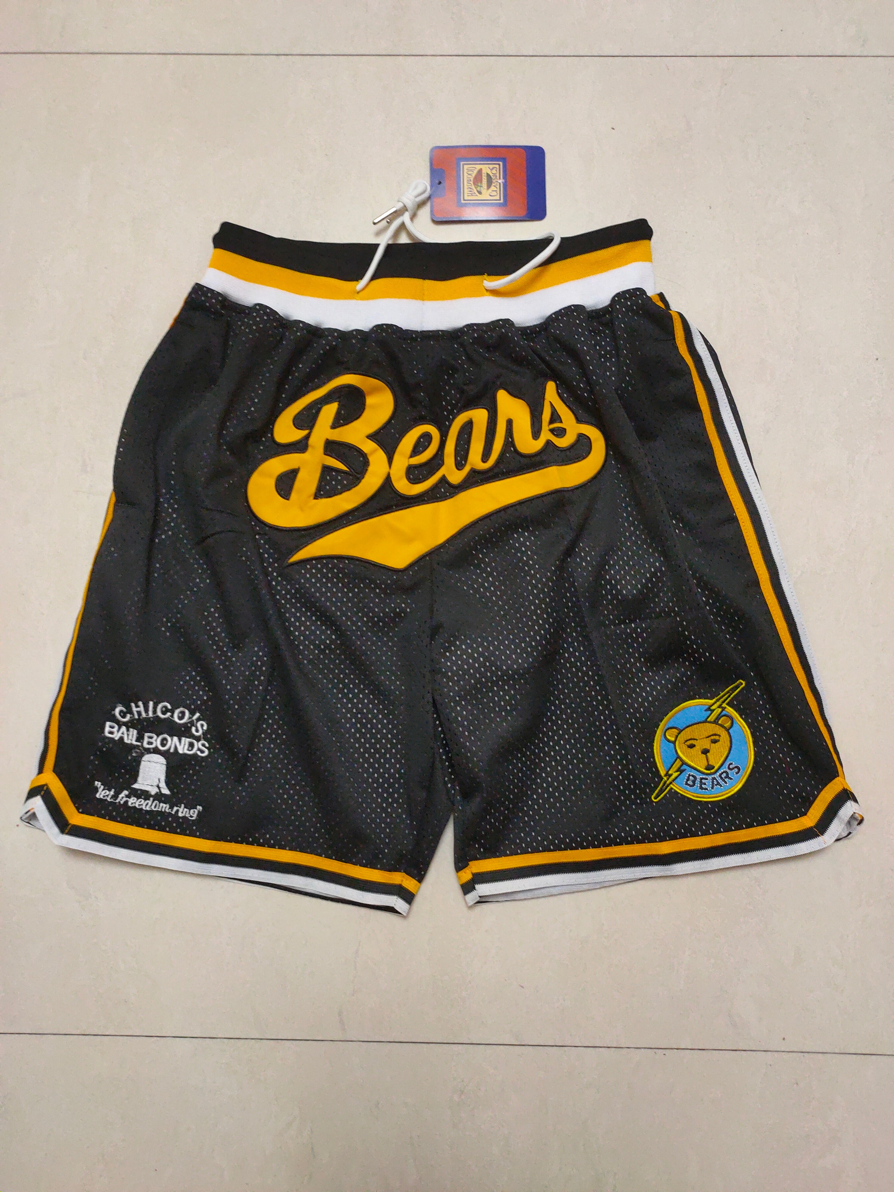 Bears black/yellow shorts