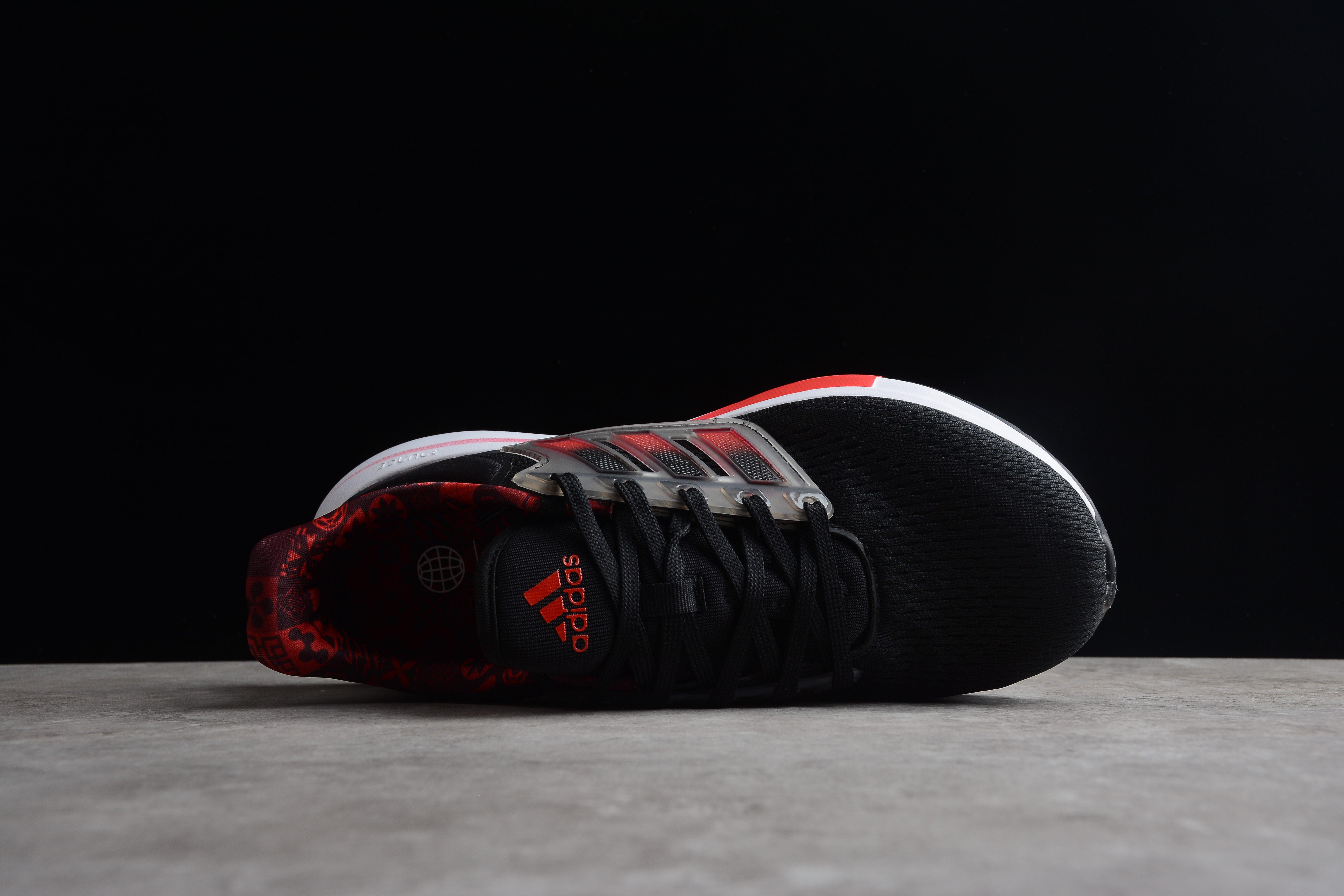 Adidas EQ21 RUN black and red