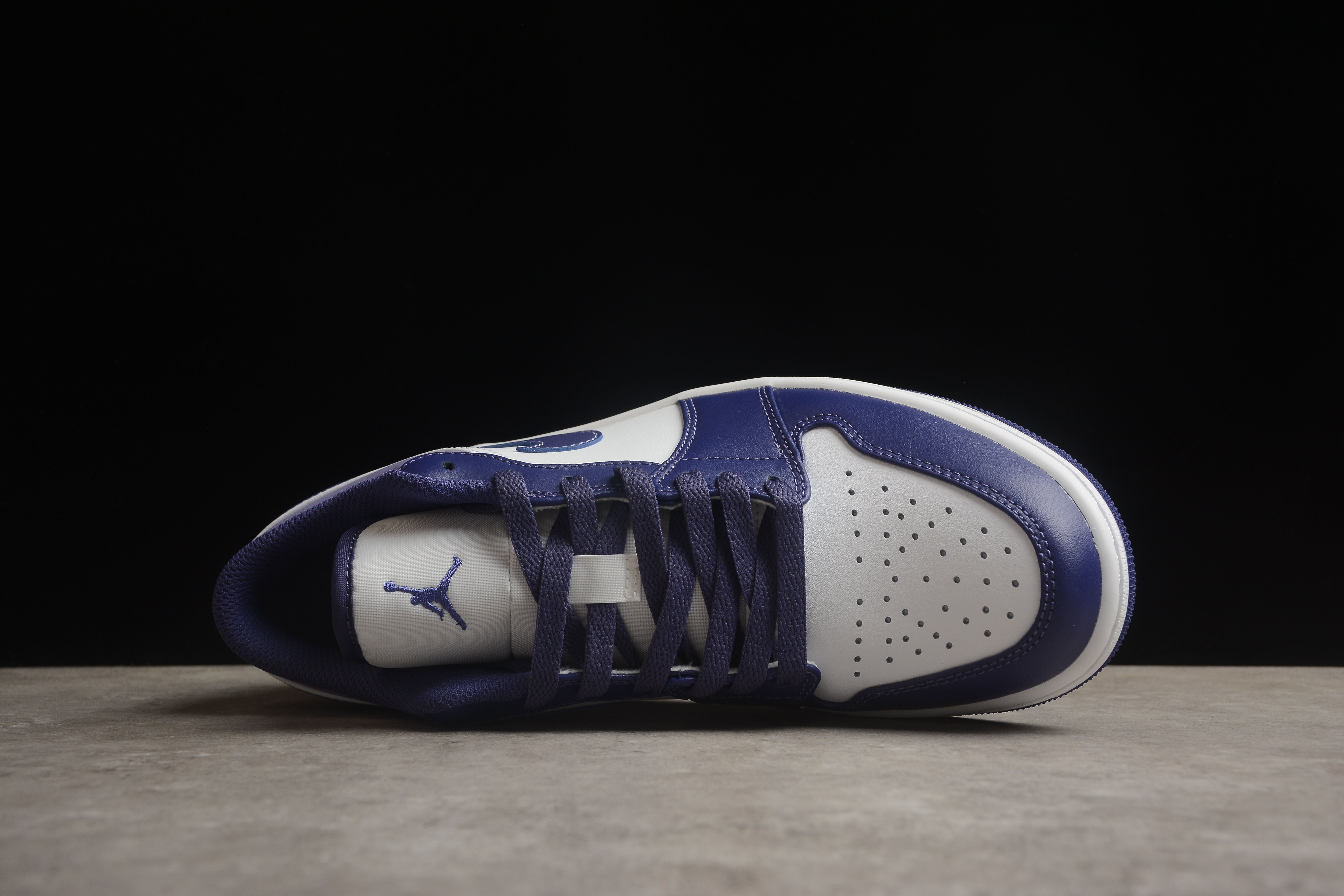 Air jordan low 1 purple