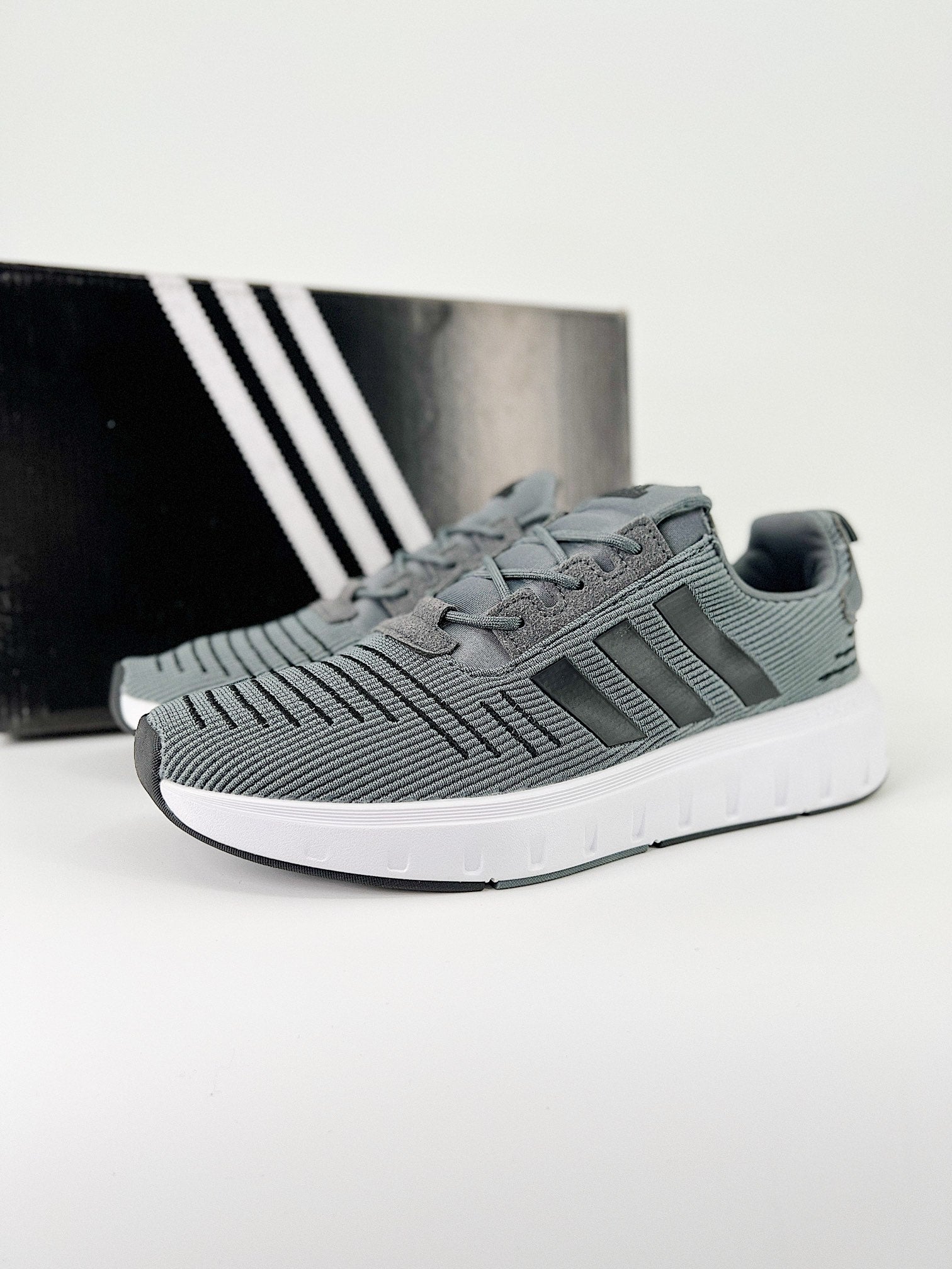 Adidas RUN swift grey and black