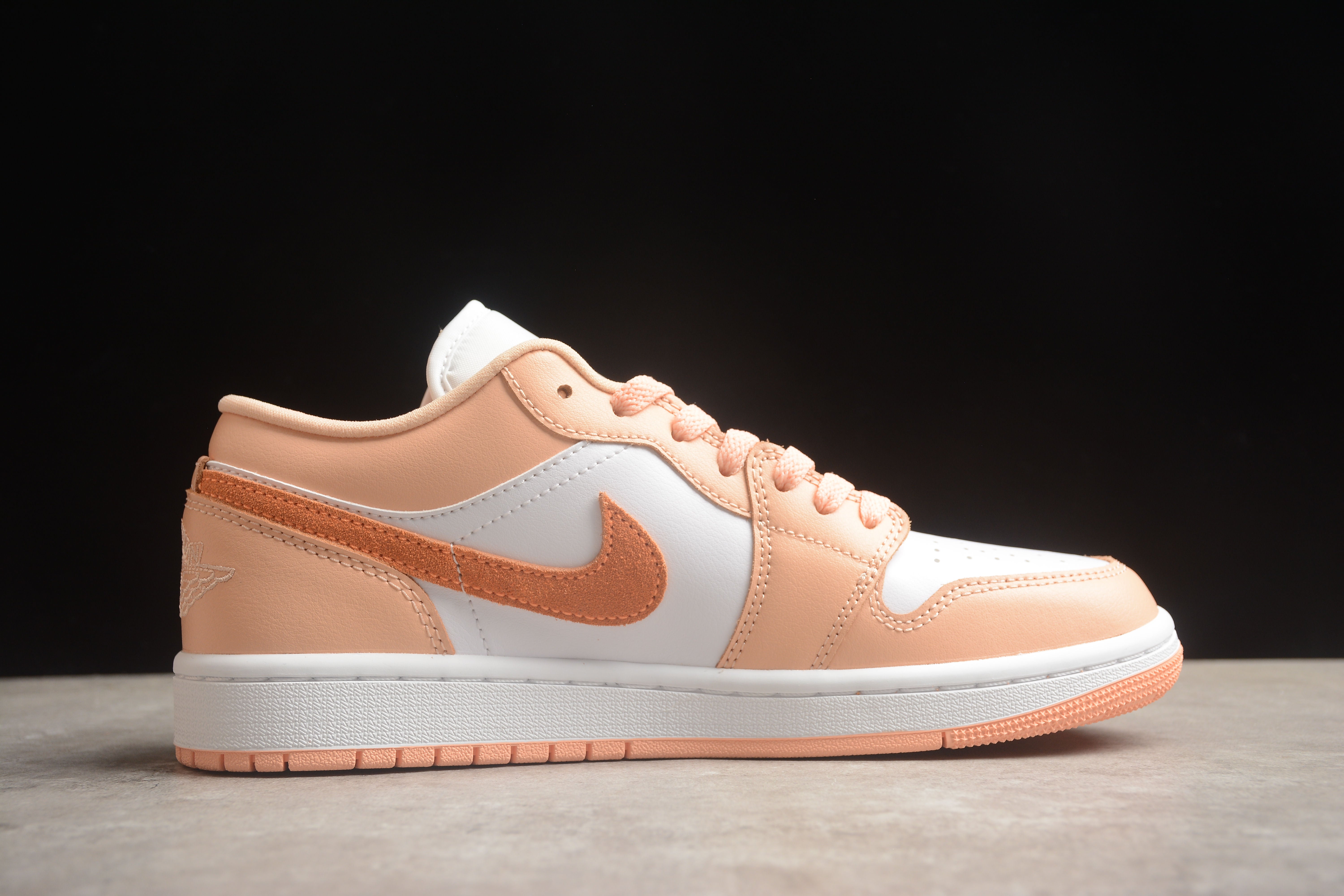 Air jordan low 1 peachy