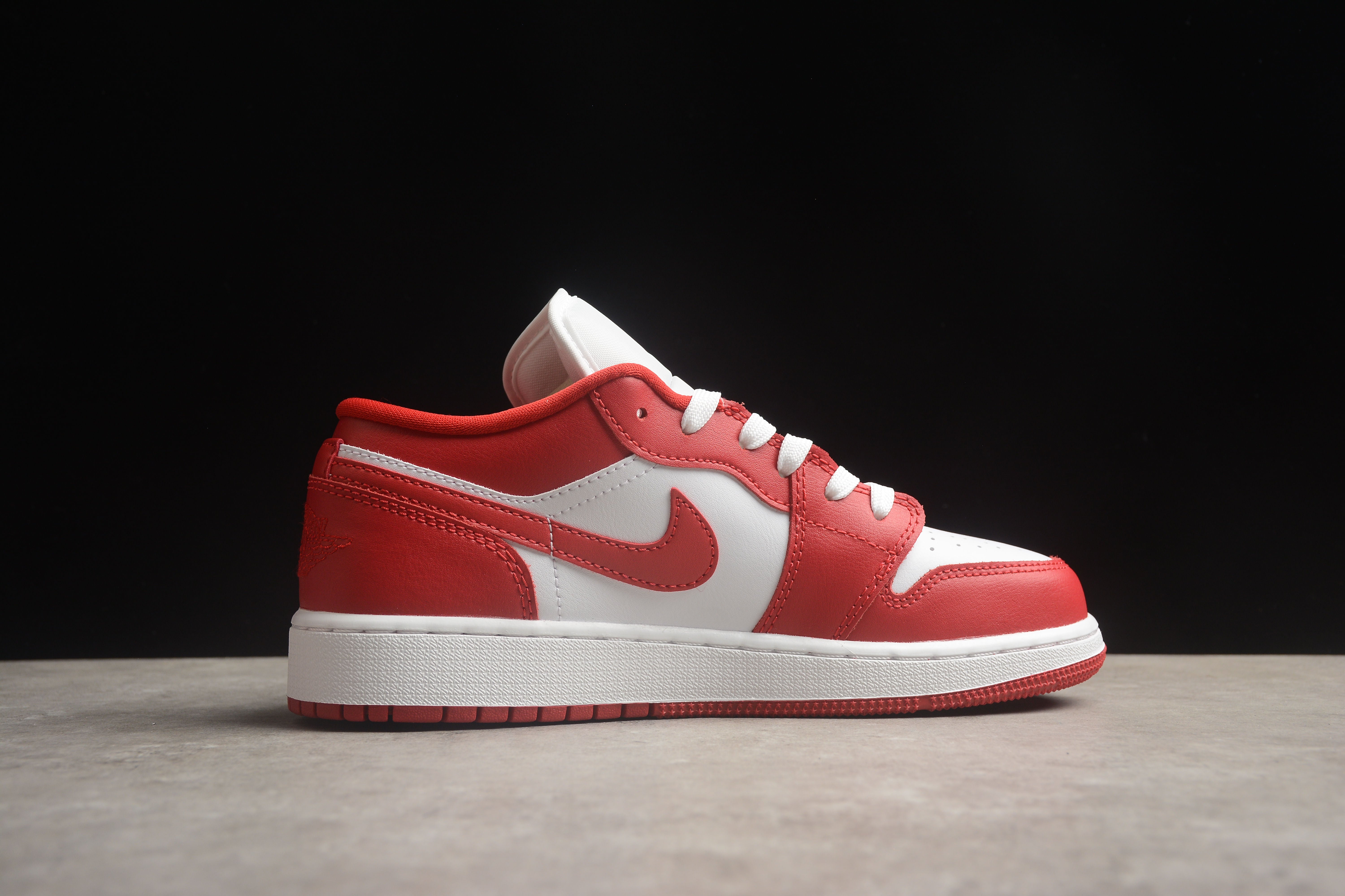 Air jordan low 1 red