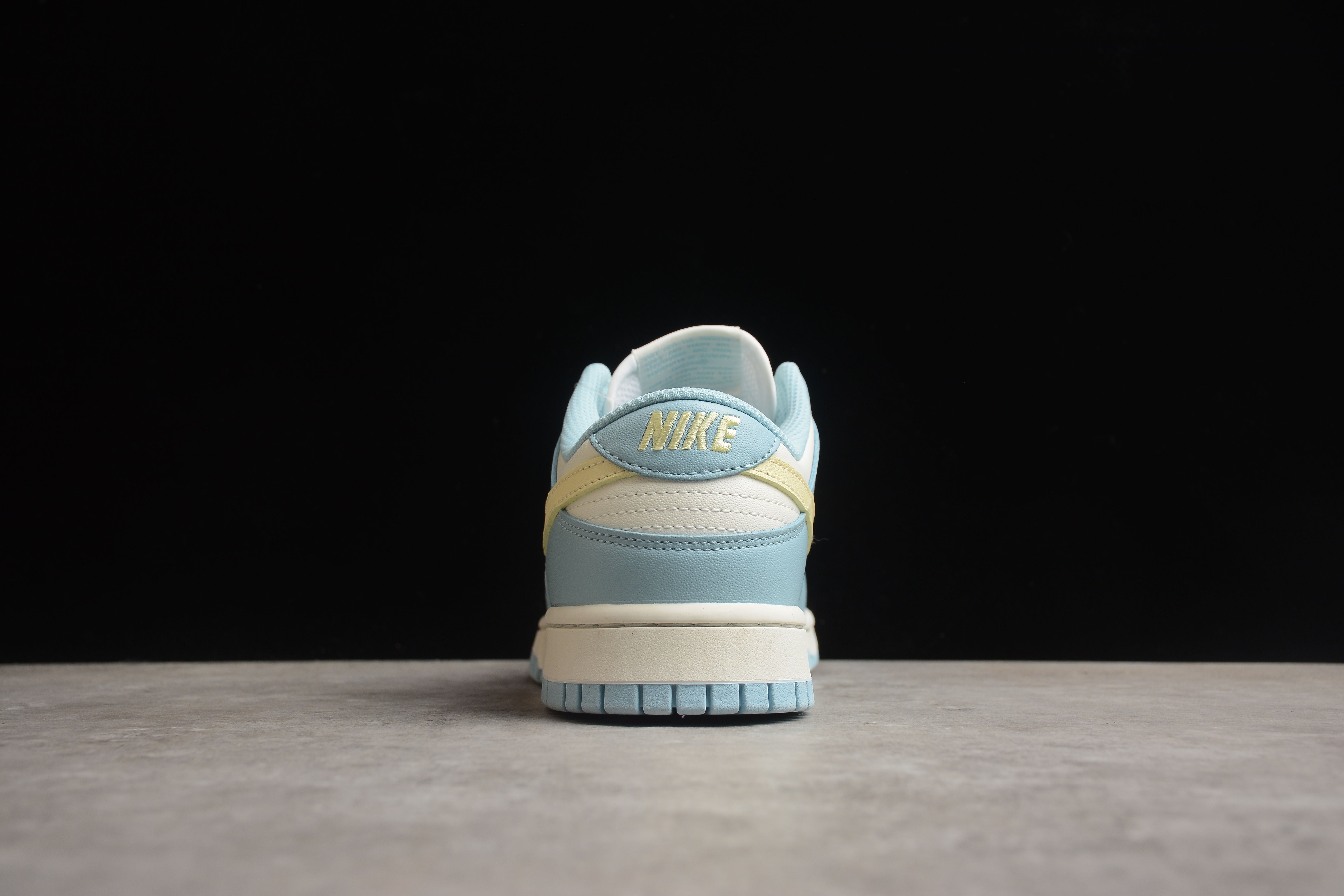 Nike SB dunk low chaussures teinte citron