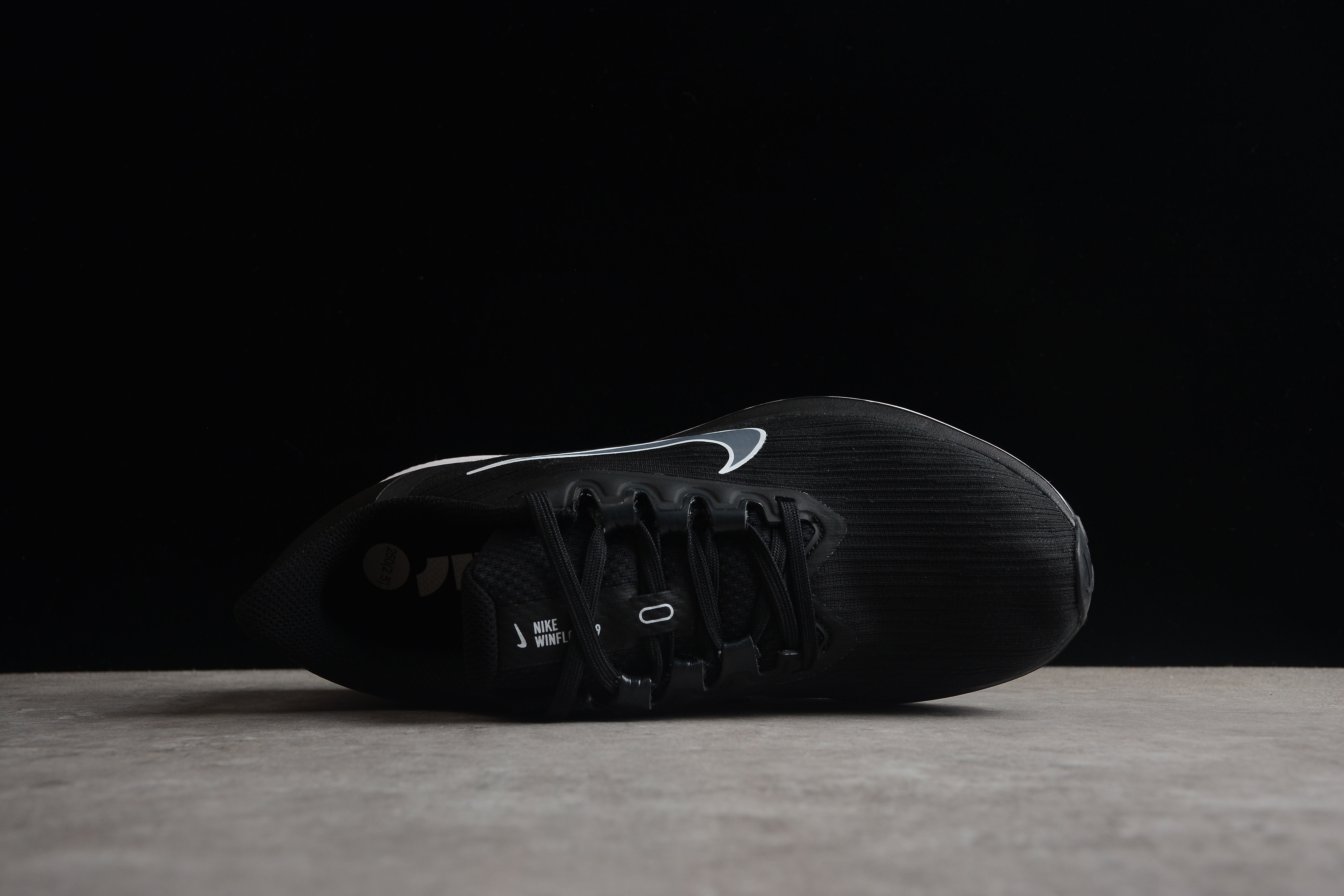 Nike pegasus black