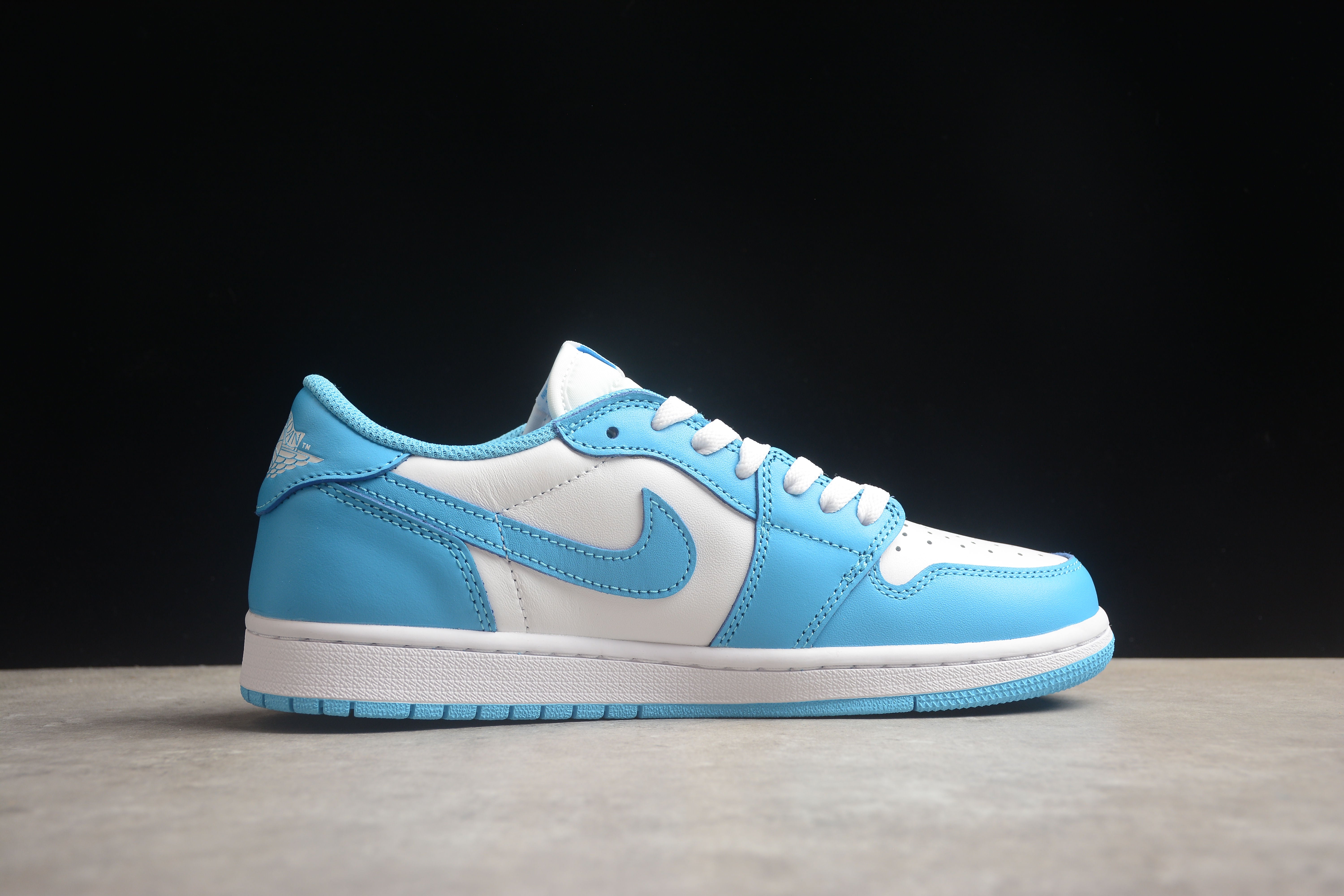 Air jordan low 1 blue
