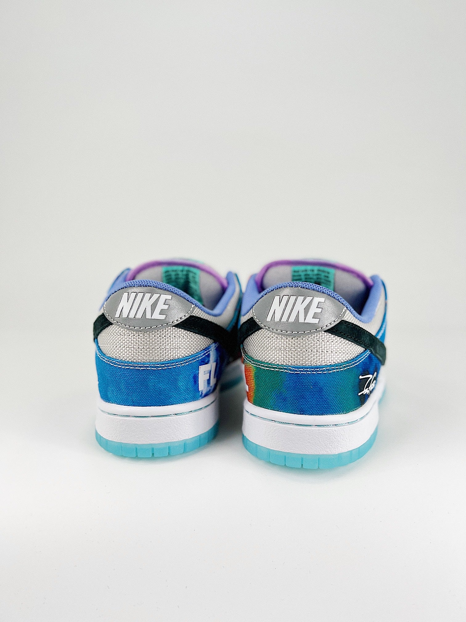 Futura Laboratories x Nike SB Dunk Low