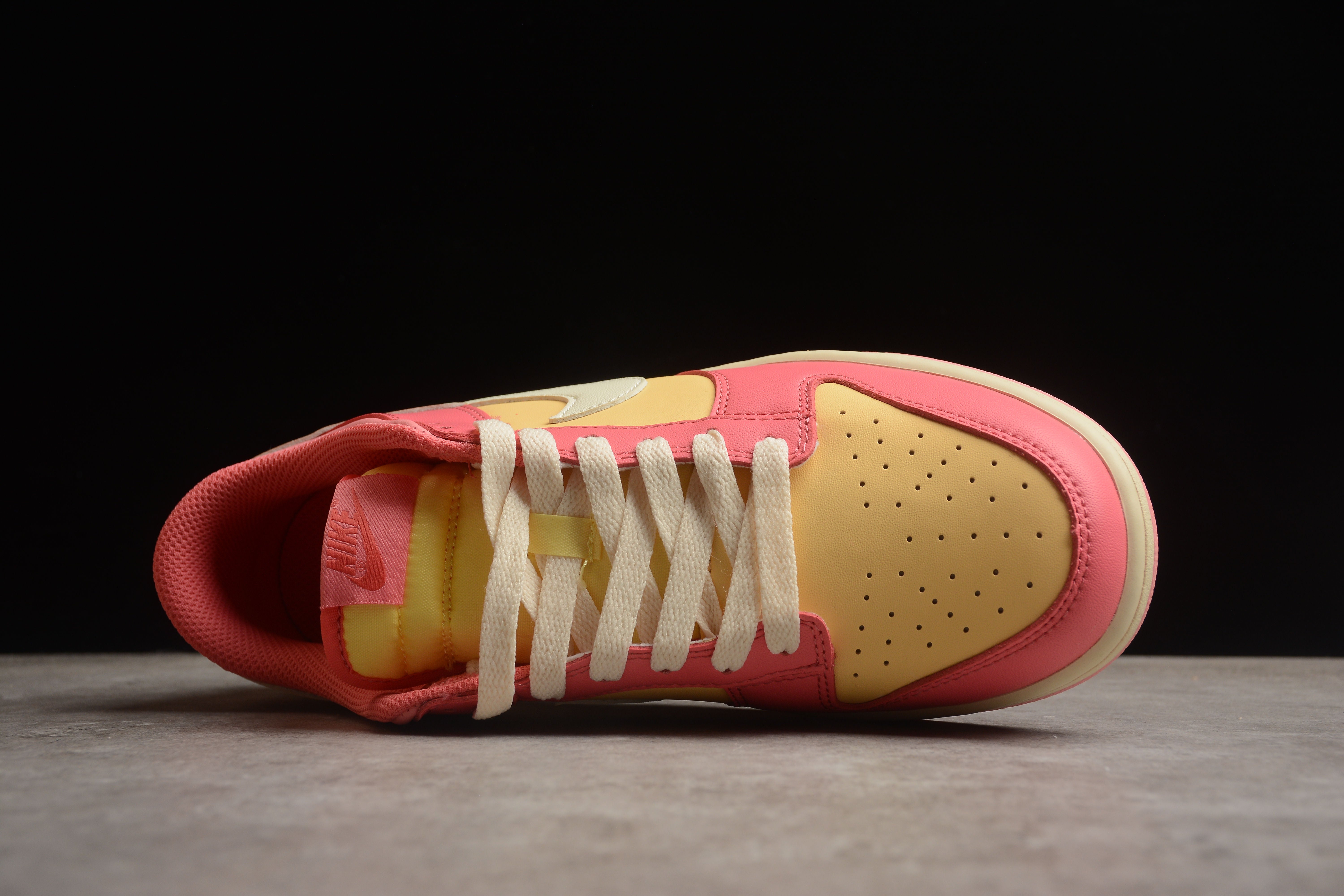 Nike SB dunk low red yellow shoes