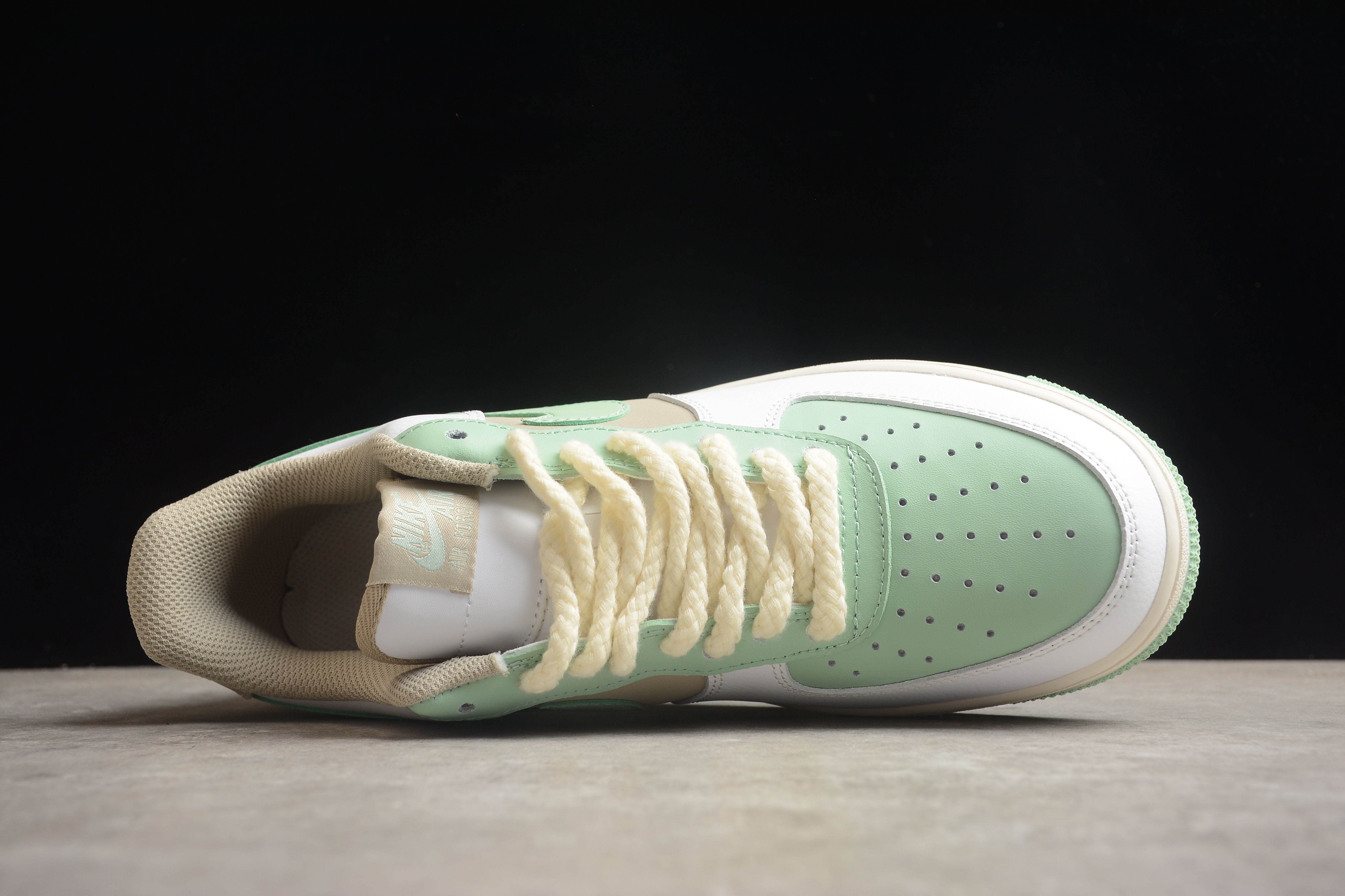 Nike airforce A1 minty shoes