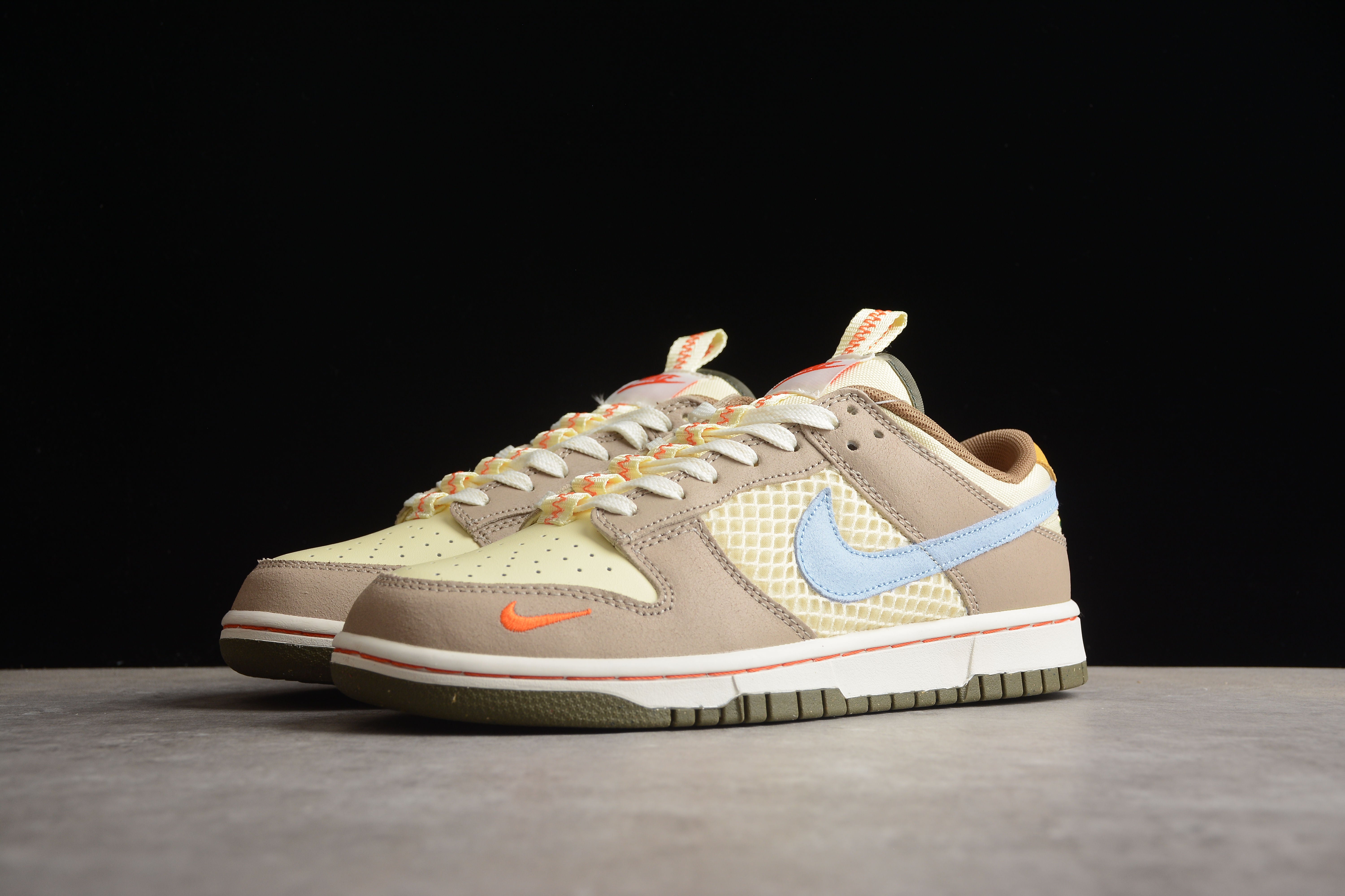 Nike SB dunk low cartoon shoes