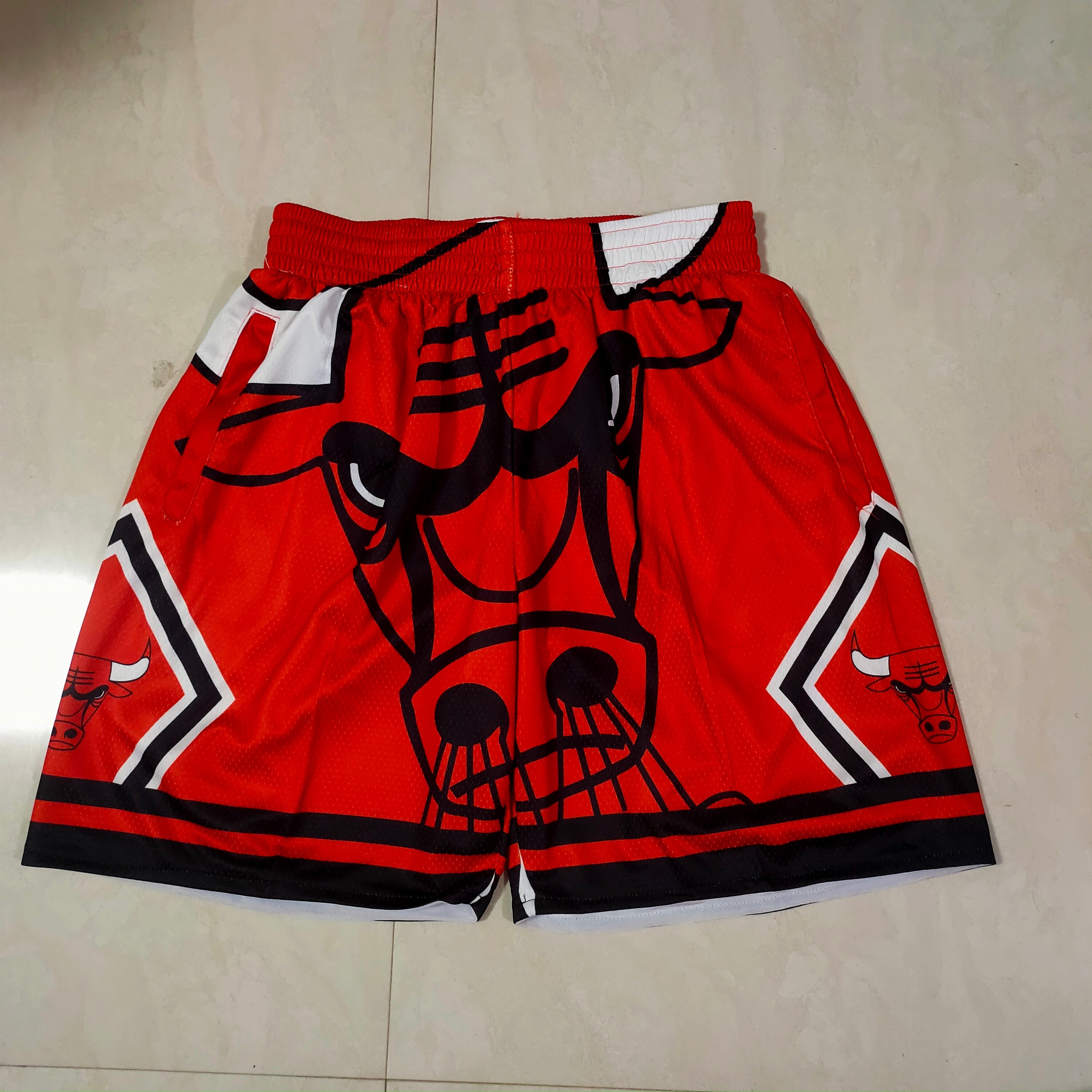 Chicago bulls red shorts