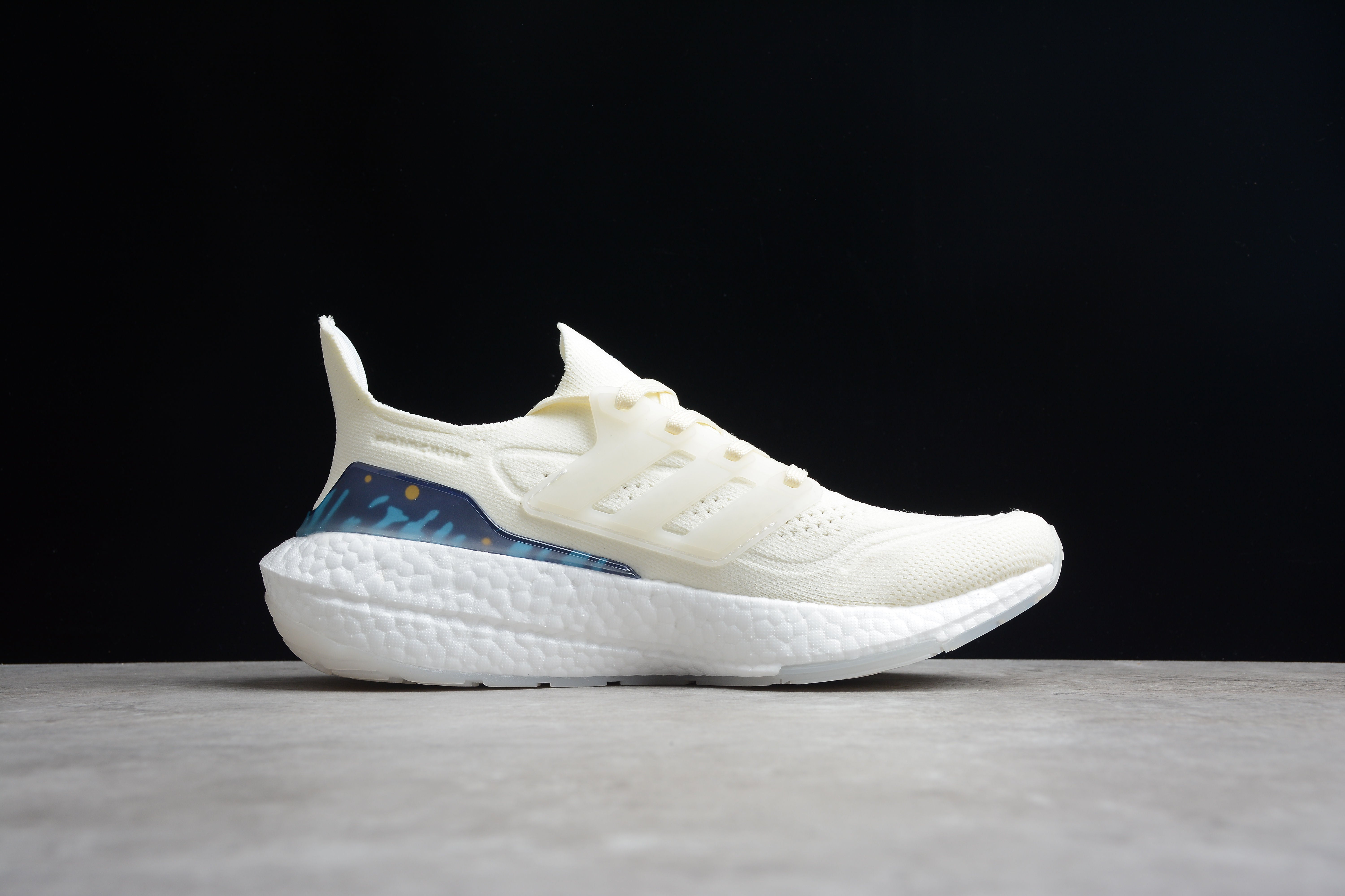 Chaussures Adidas ultraboost blanc-bleu