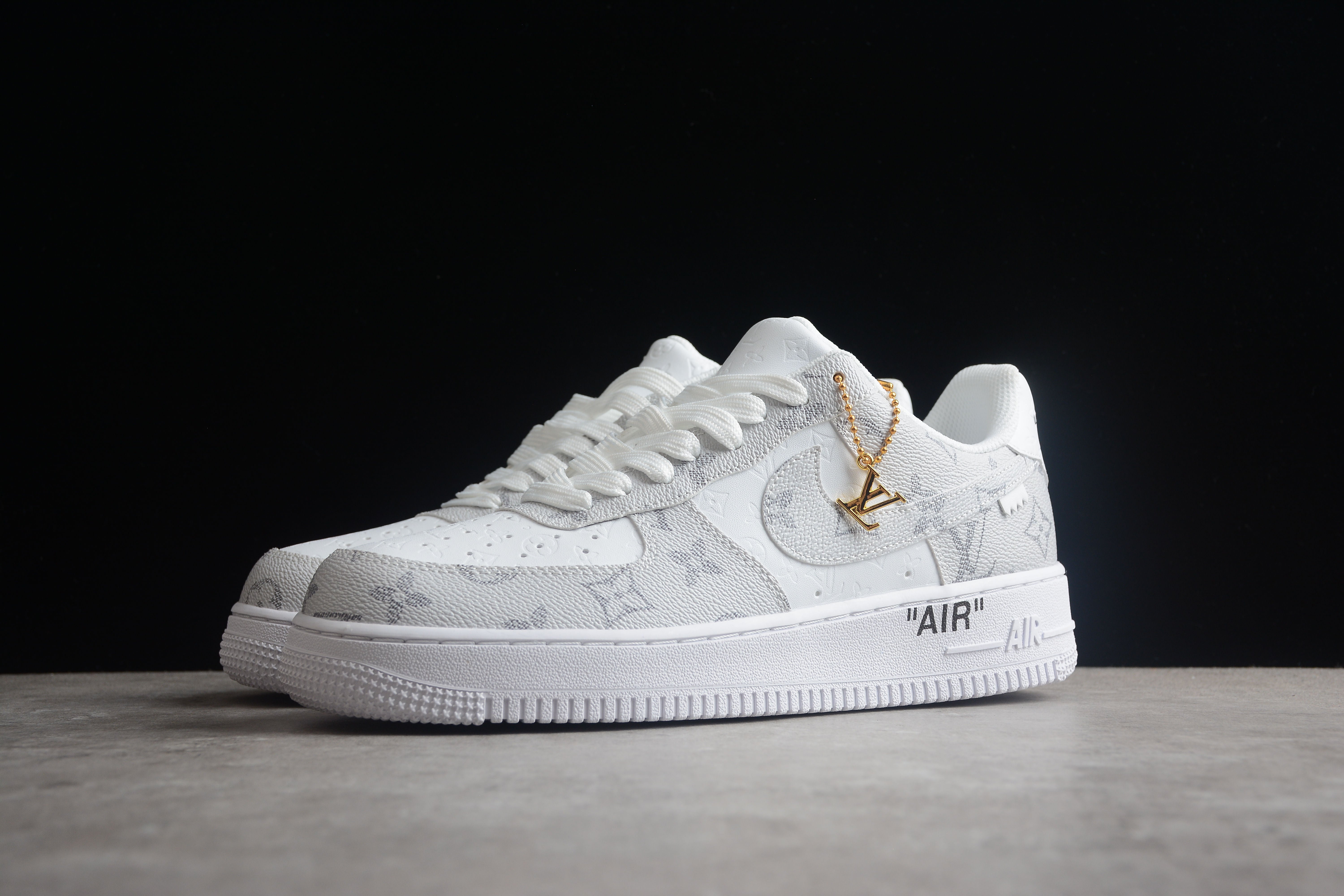 Nike airforce A1 gris LV chaussures