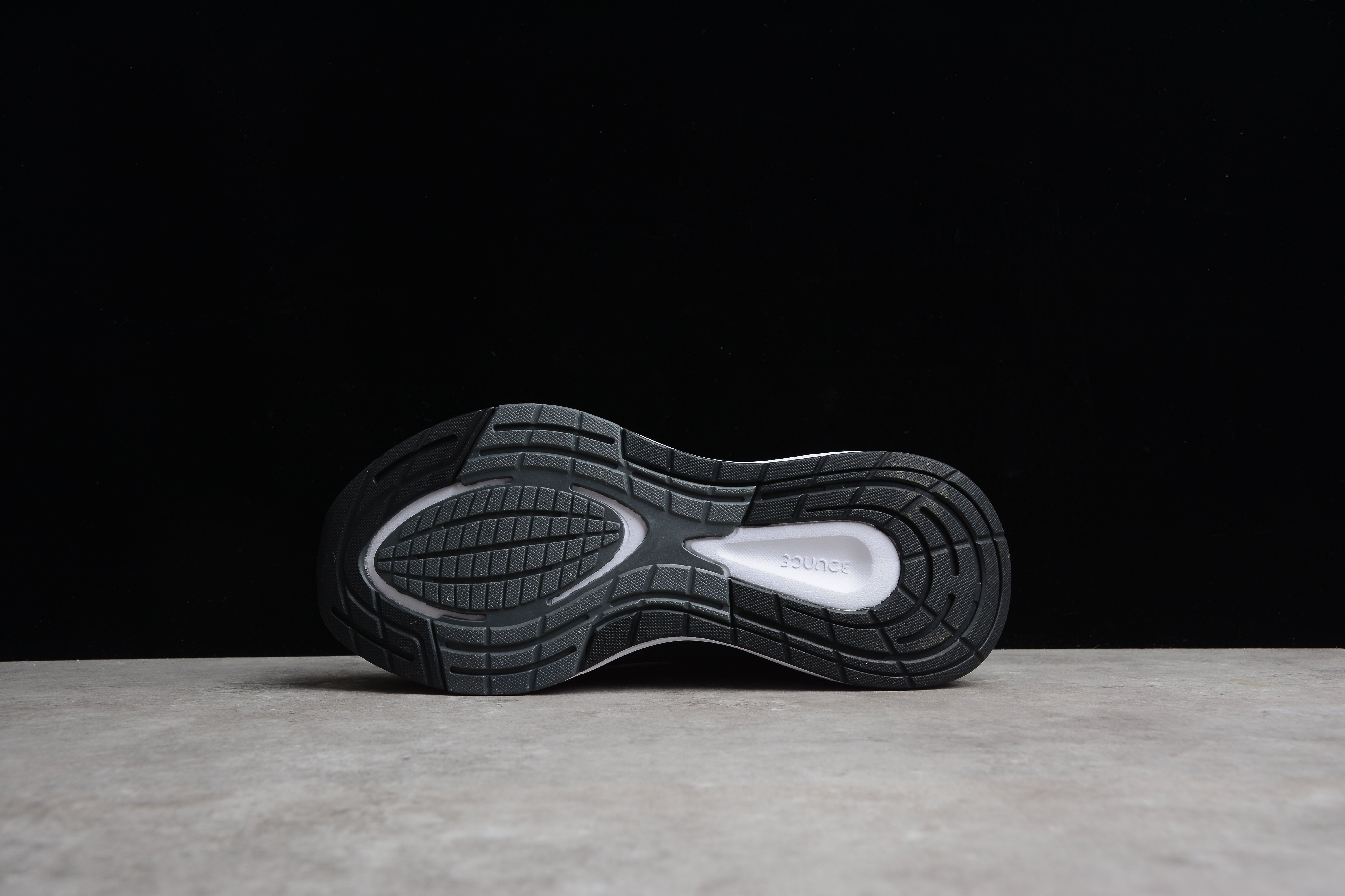 Adidas EQ21 RUN full black and white