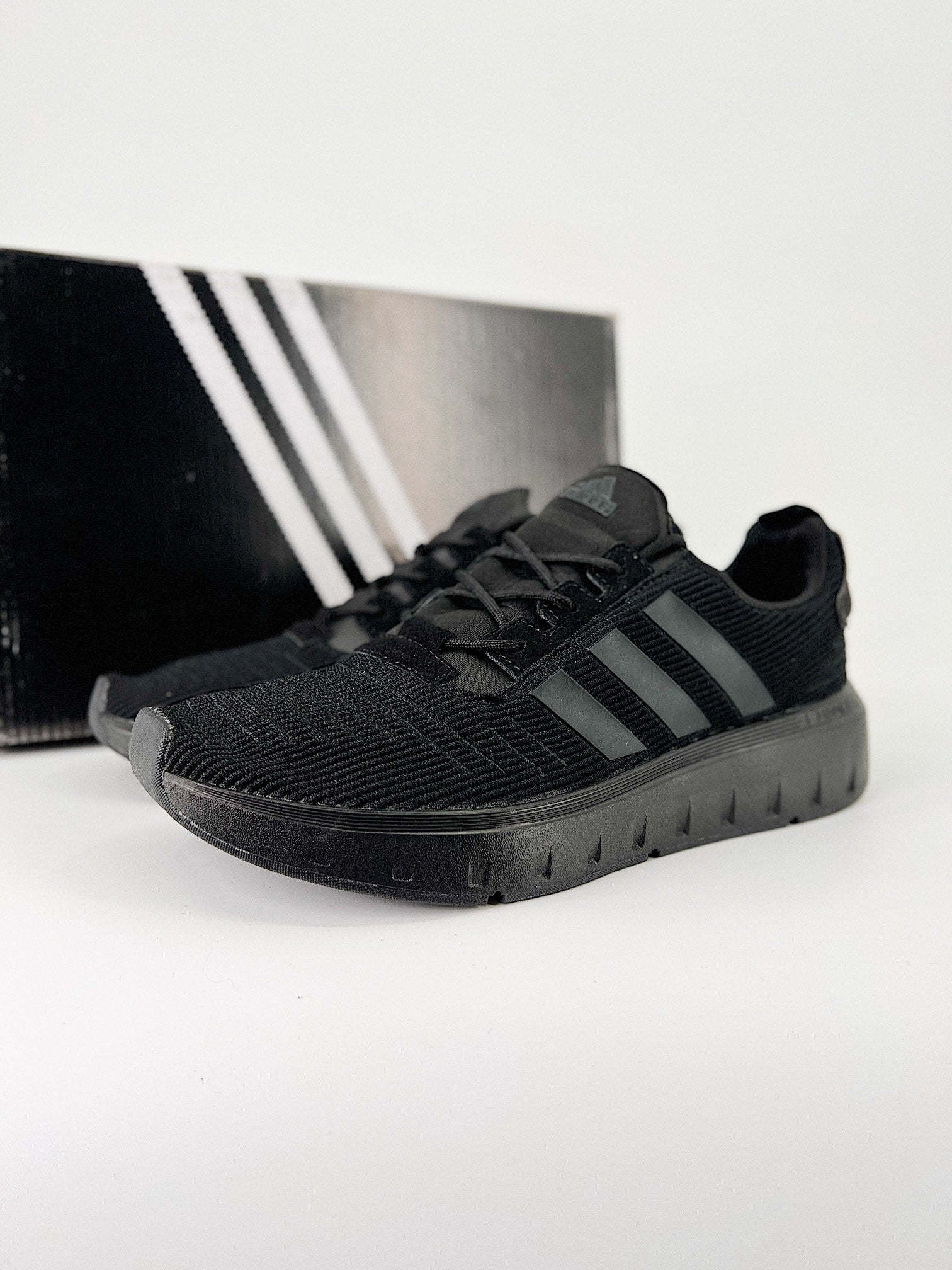 Adidas RUN swift full black
