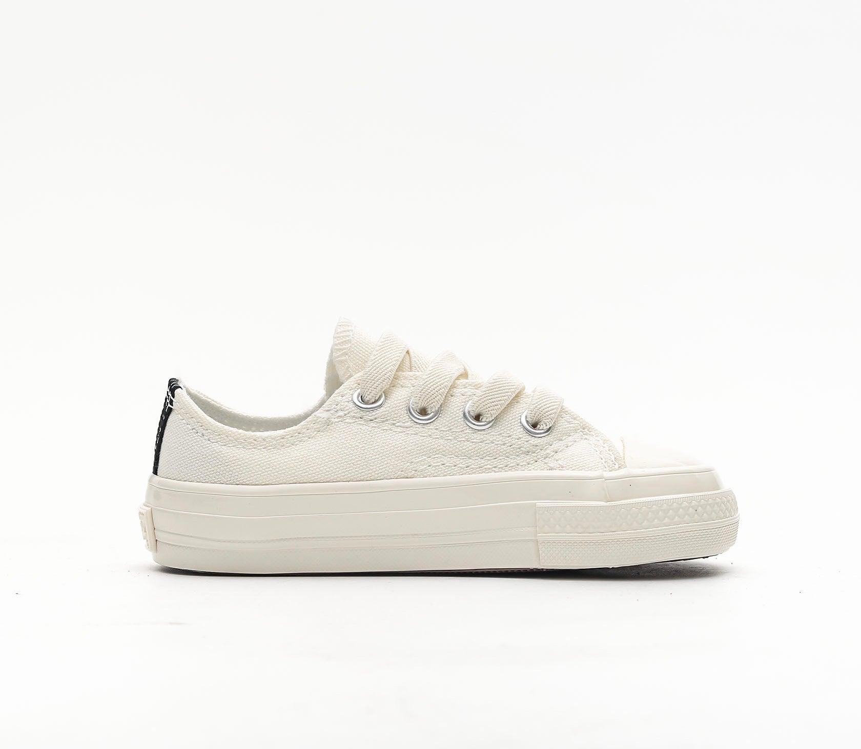Converse coeur chaussures blanches