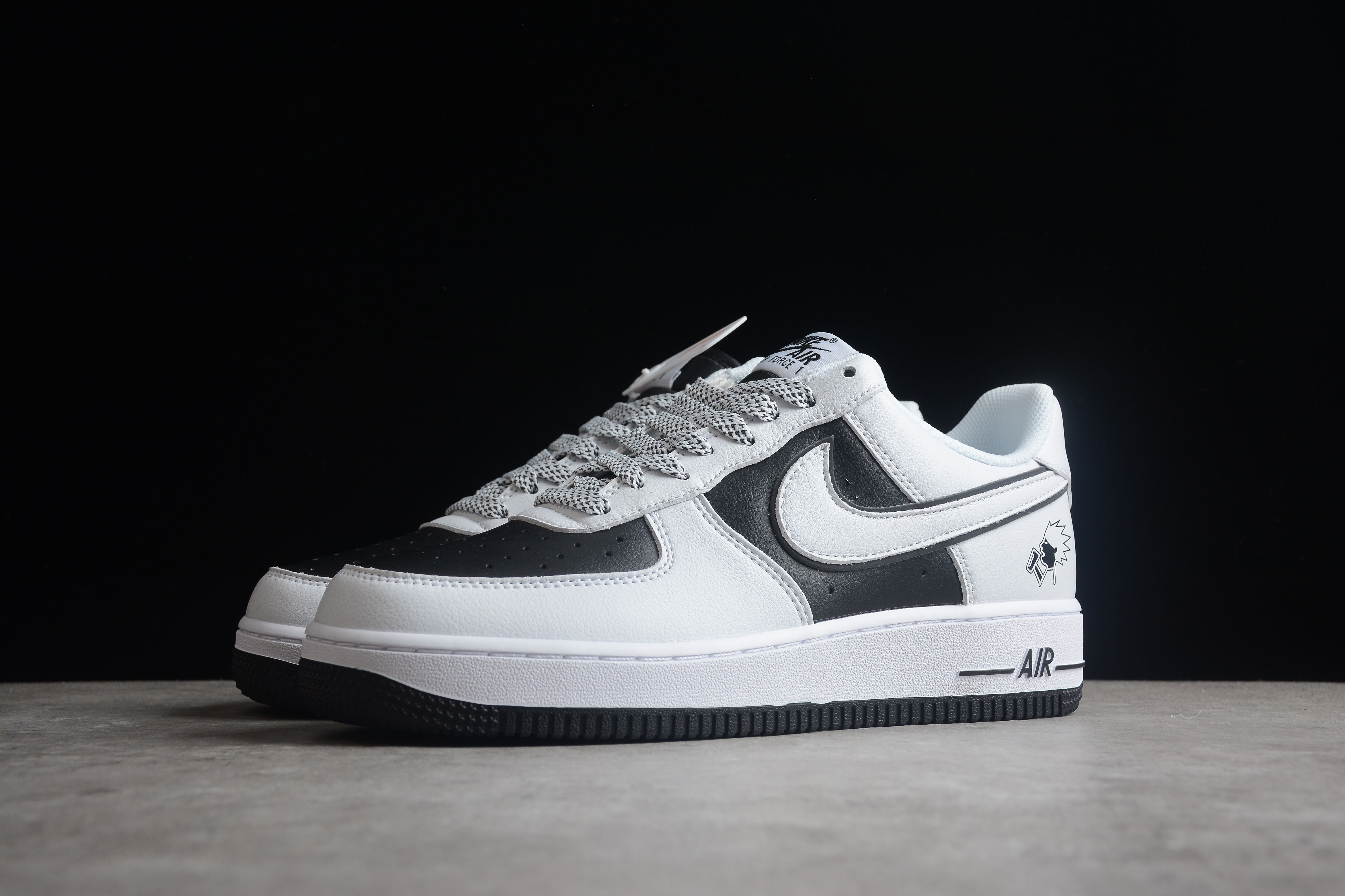 Nike airforce A1 B&W shoes