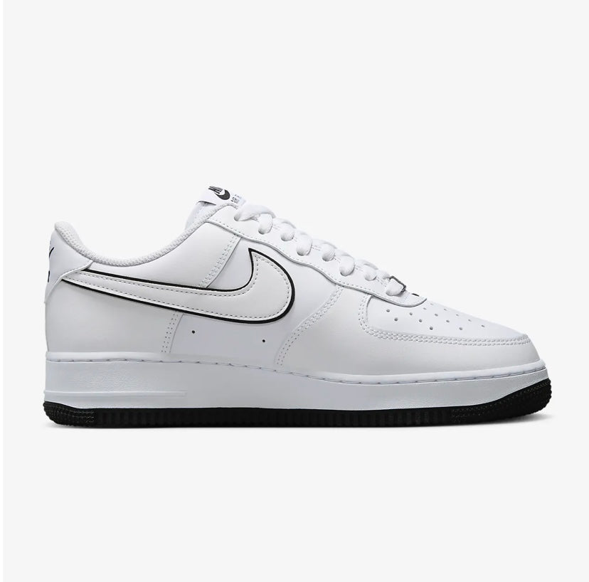 Nike airforce A1 chaussures noires et blanches