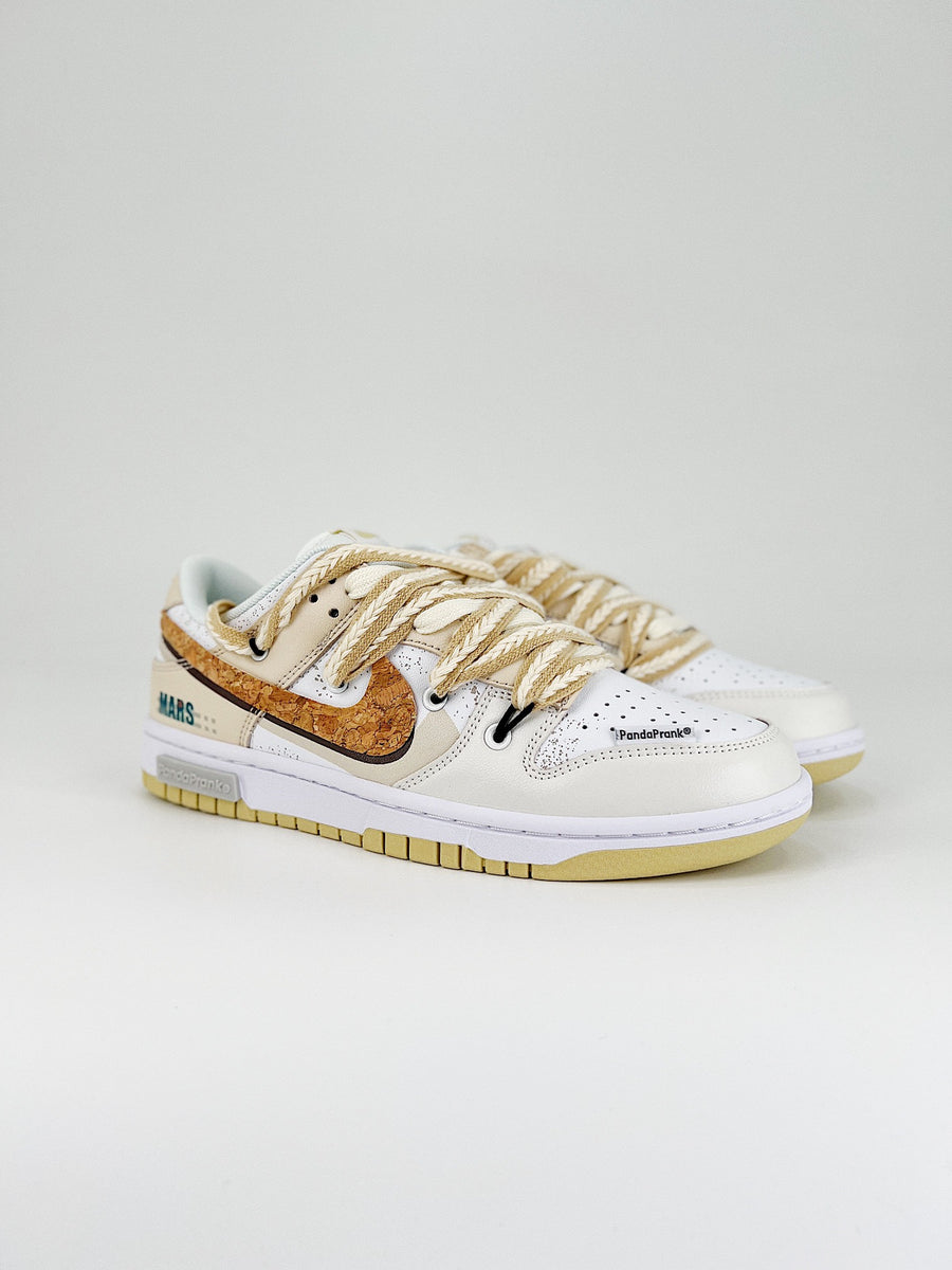 sb dunk retro black and white