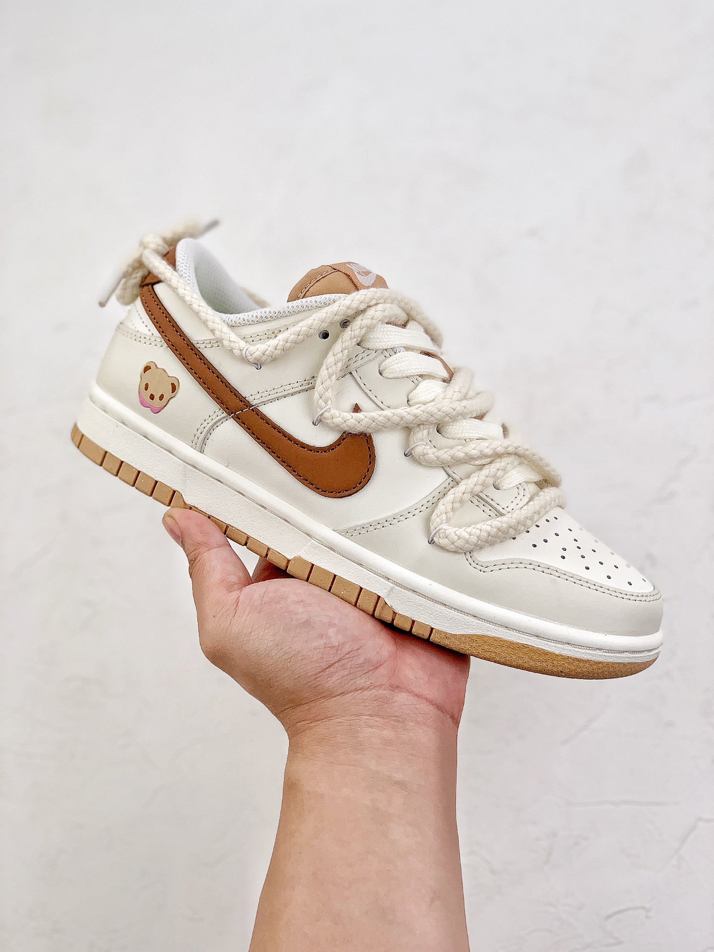 NIKE DUNK SB LOW "beige "