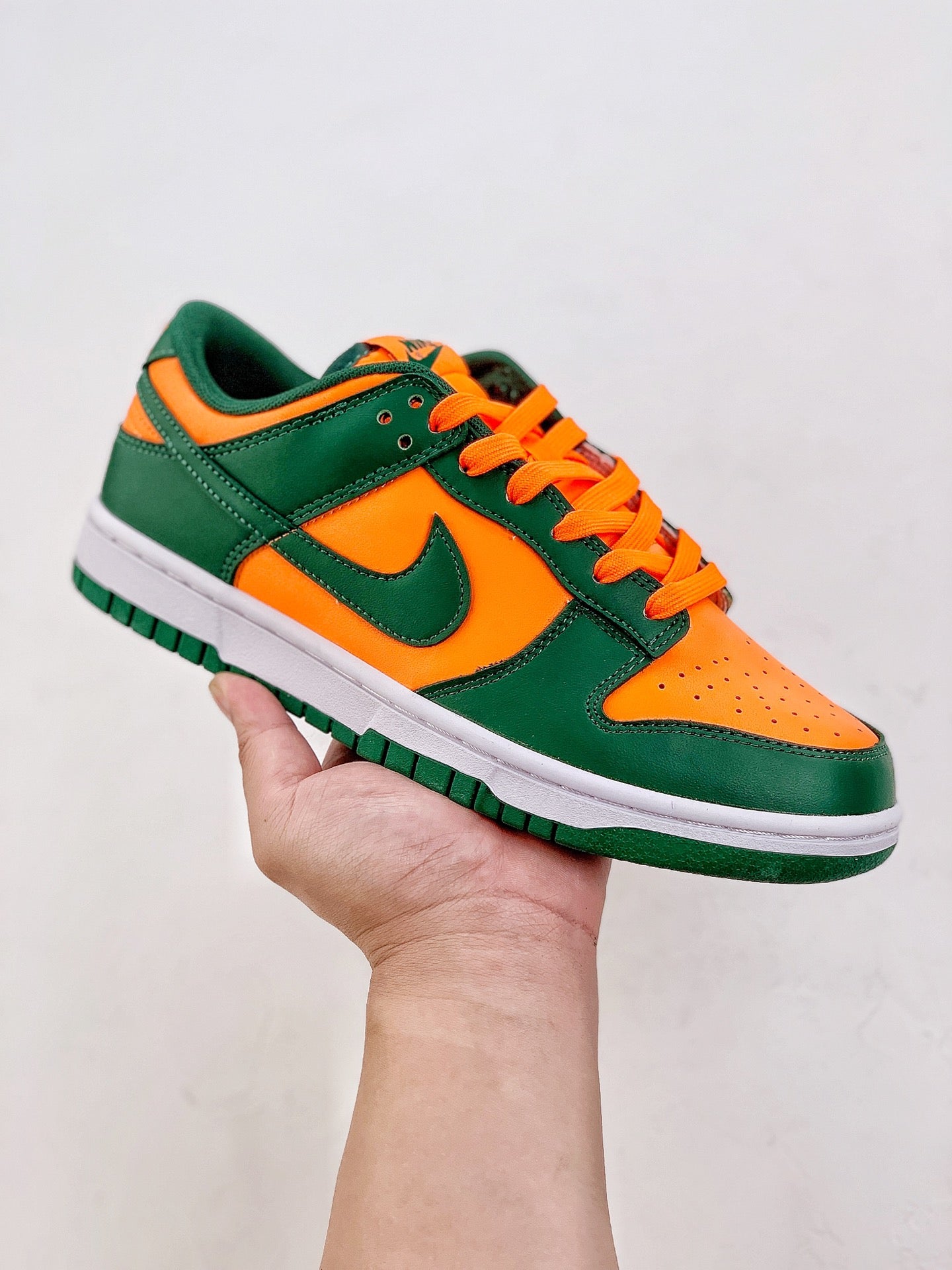 Nike SB Dunk Low "Green Orange"
