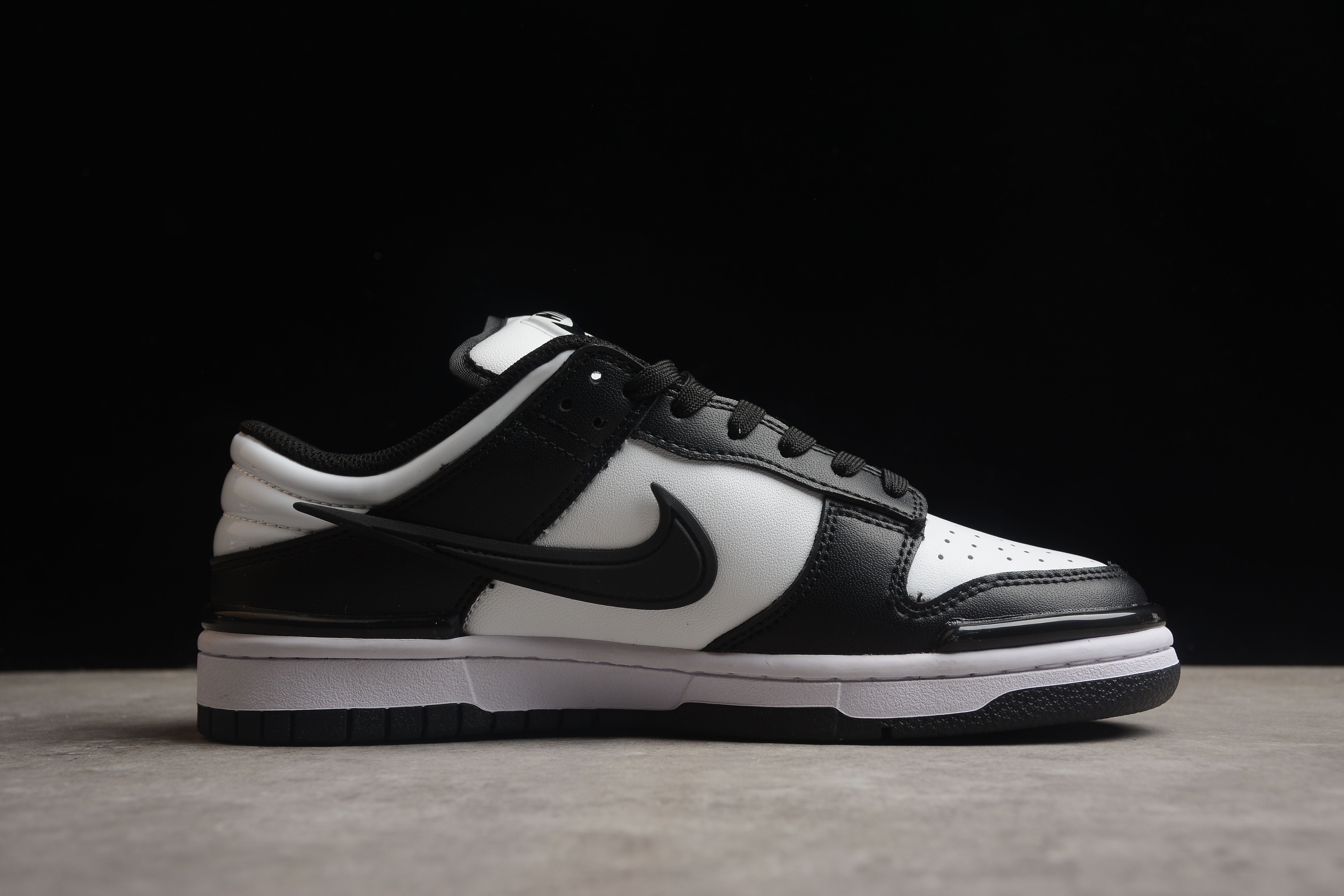 Nike SB dunk low twist panda shoes