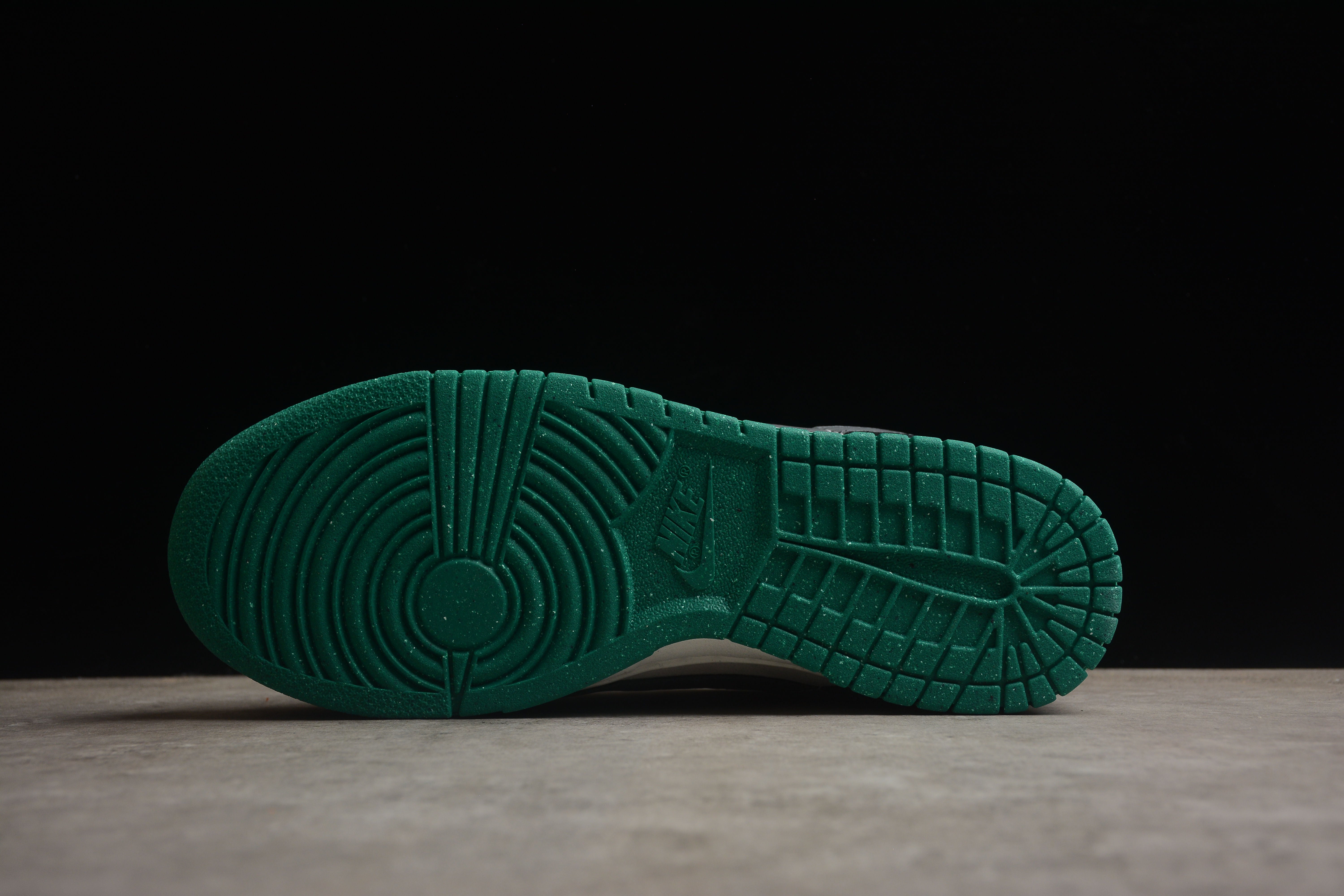 Nike SB dunk low black green shoes