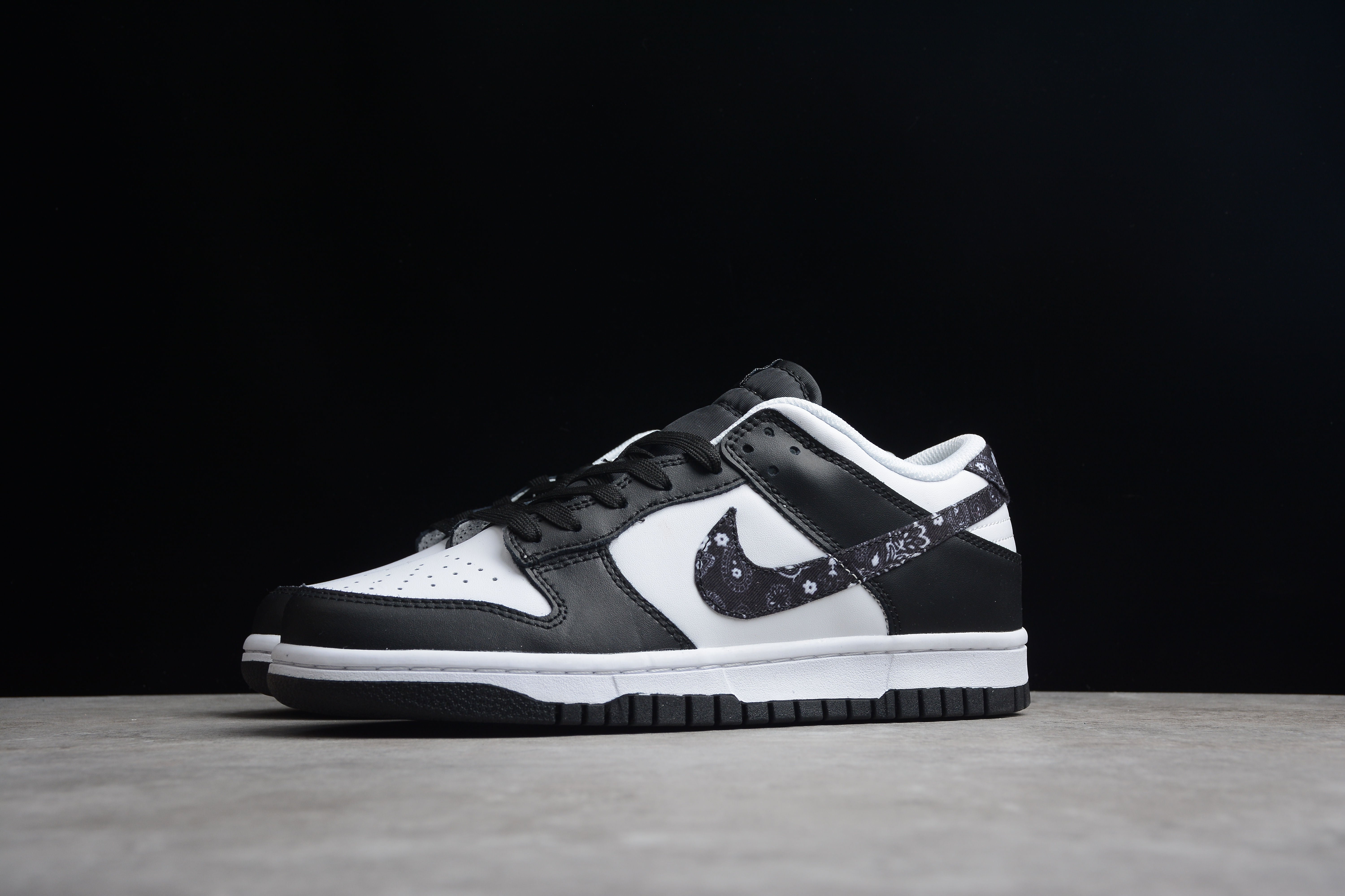 Nike SB Low Dunk Chaussures Paisley Noir