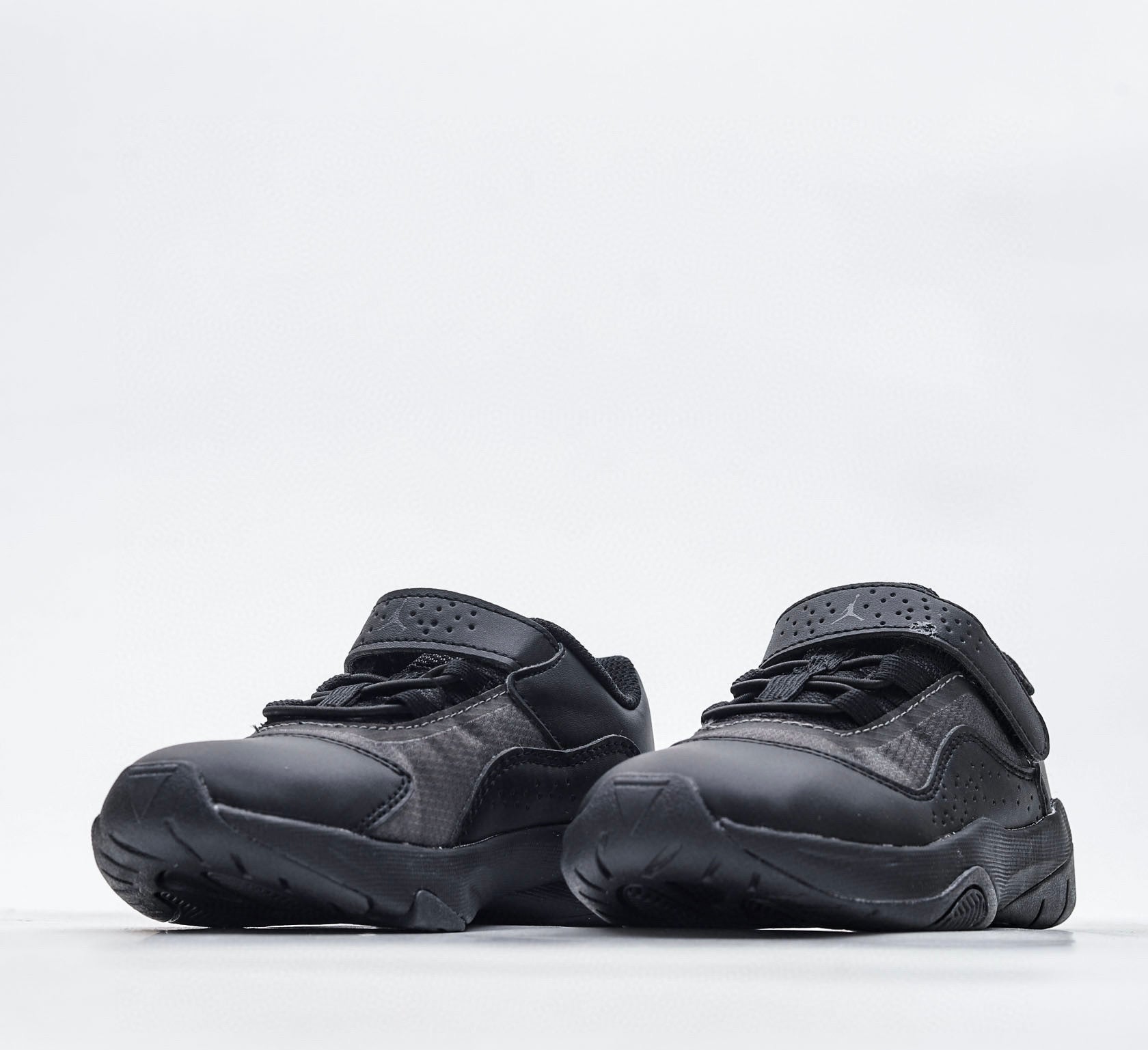 Nike air jordan retro low cut black shoes